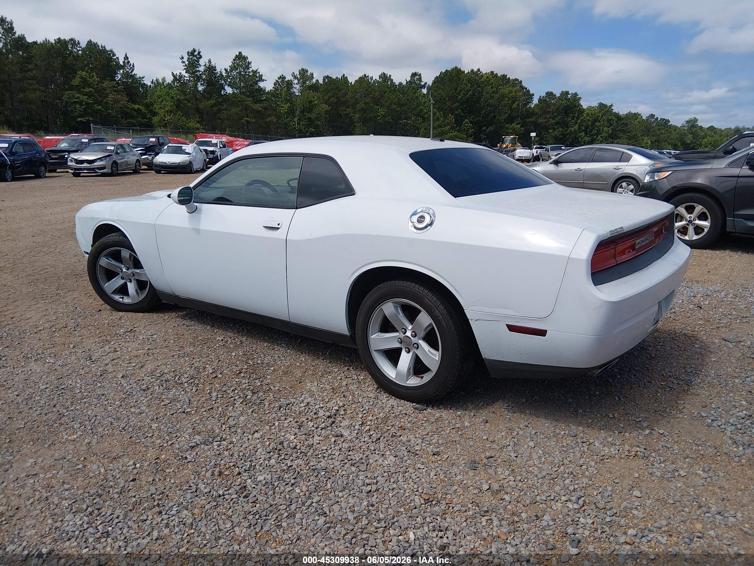2014 Dodge Challenger Sxt White vin: 2C3CDYAG1EH249782