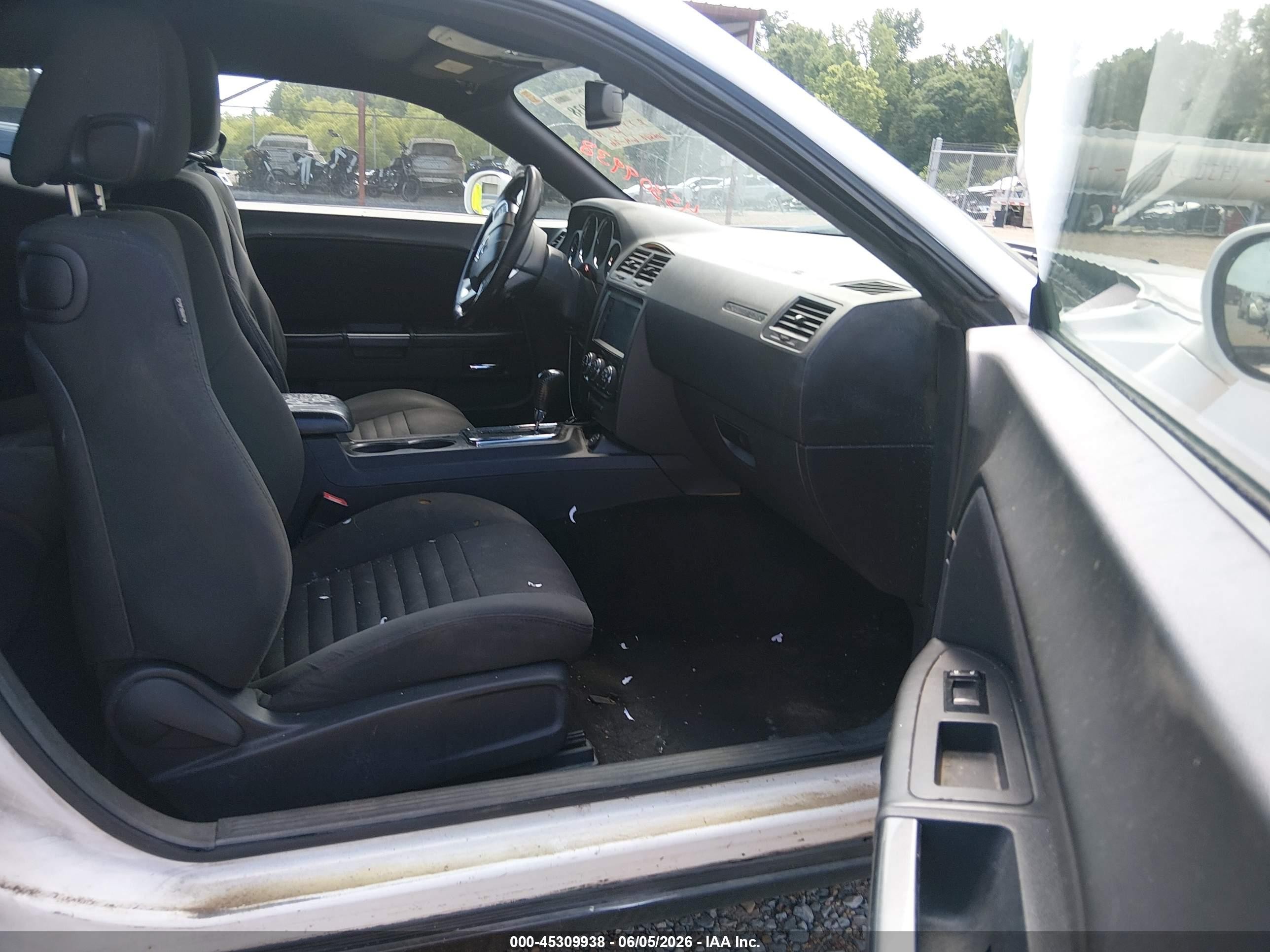 2014 Dodge Challenger Sxt White vin: 2C3CDYAG1EH249782