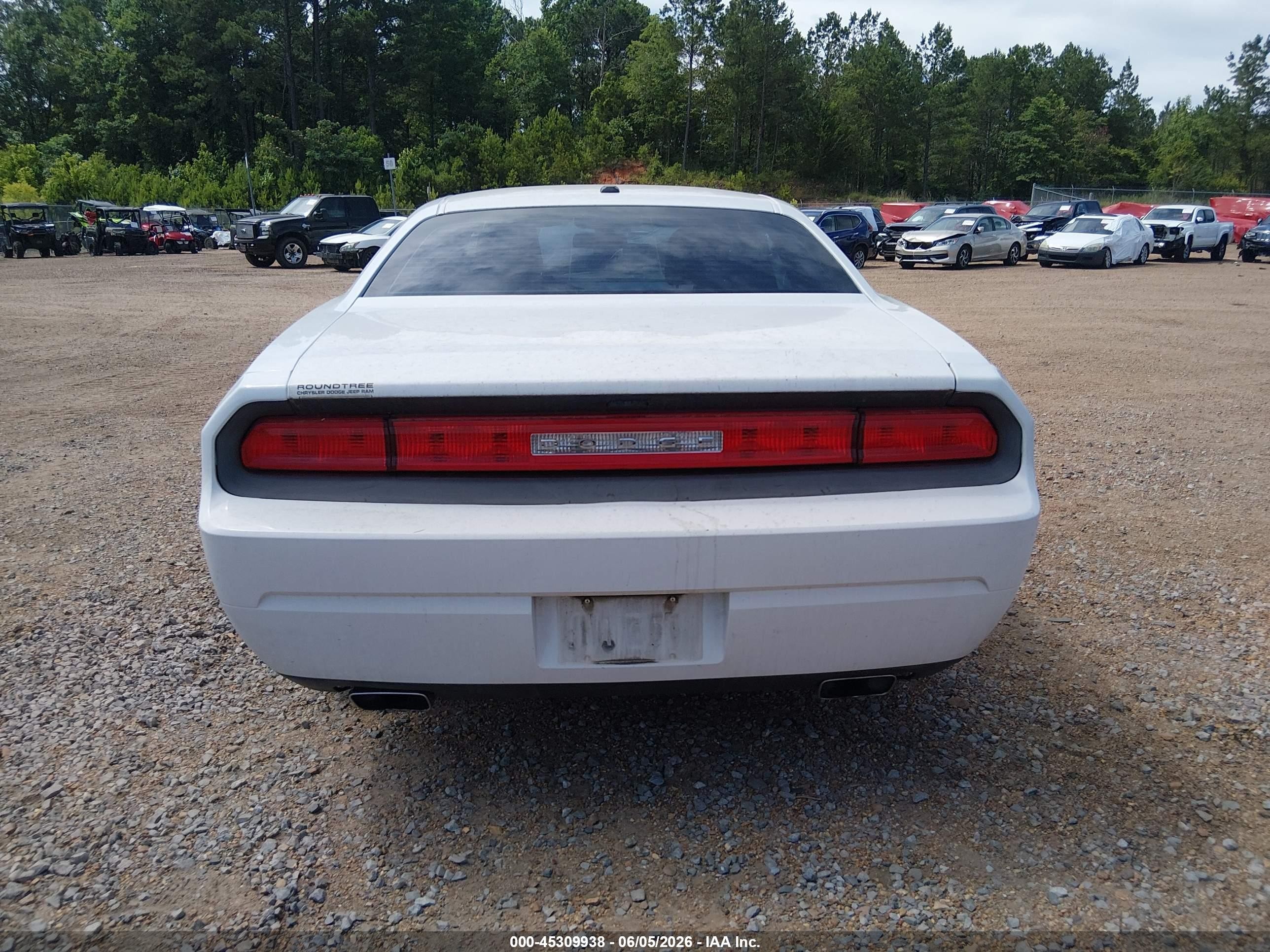 2014 Dodge Challenger Sxt White vin: 2C3CDYAG1EH249782