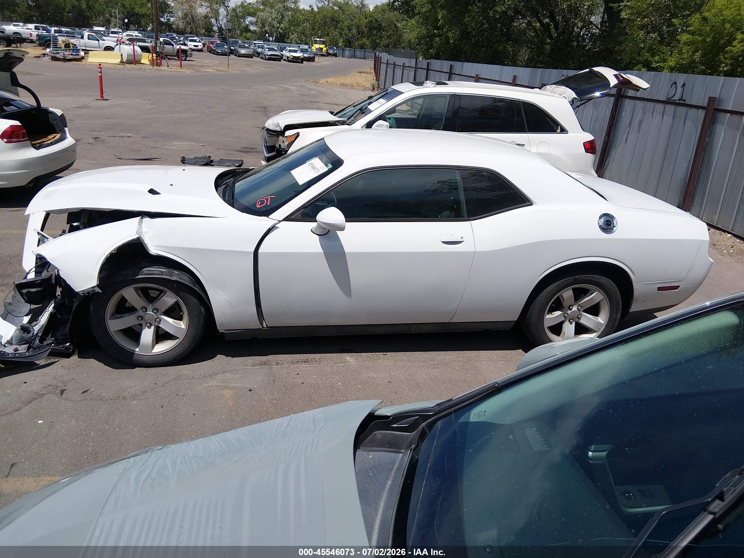 2014 Dodge Challenger Sxt White vin: 2C3CDYAG1EH251063