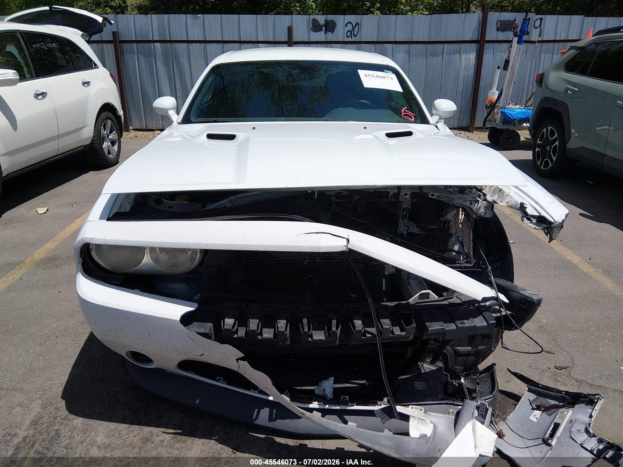 2014 Dodge Challenger Sxt White vin: 2C3CDYAG1EH251063