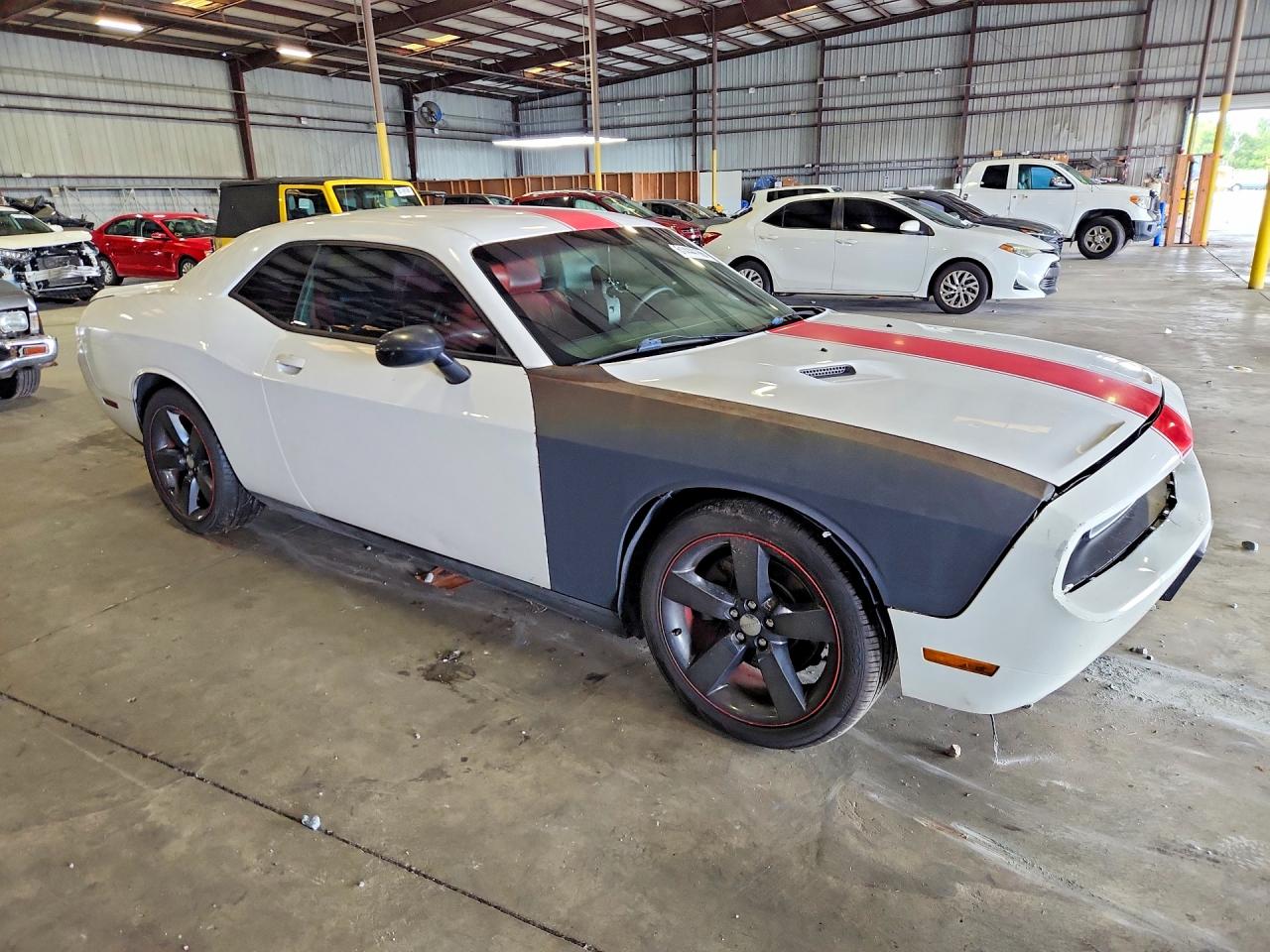 2013 Dodge Challenger Sxt White vin: 2C3CDYAG2DH579140