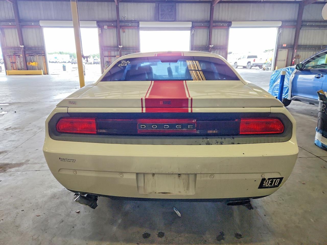 2013 Dodge Challenger Sxt White vin: 2C3CDYAG2DH579140