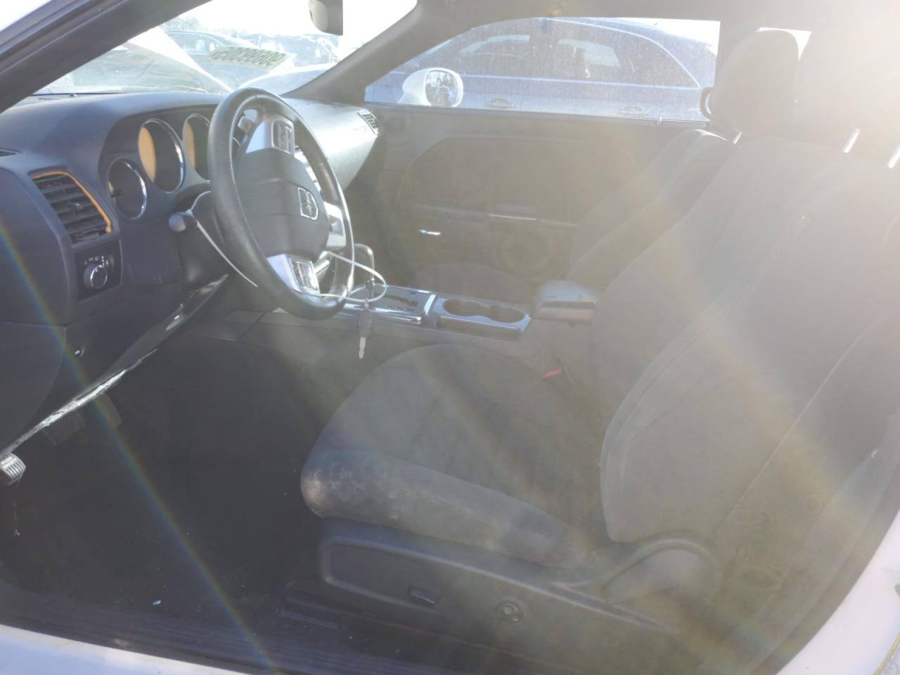 2013 Dodge Challenger Sxt White vin: 2C3CDYAG2DH663331