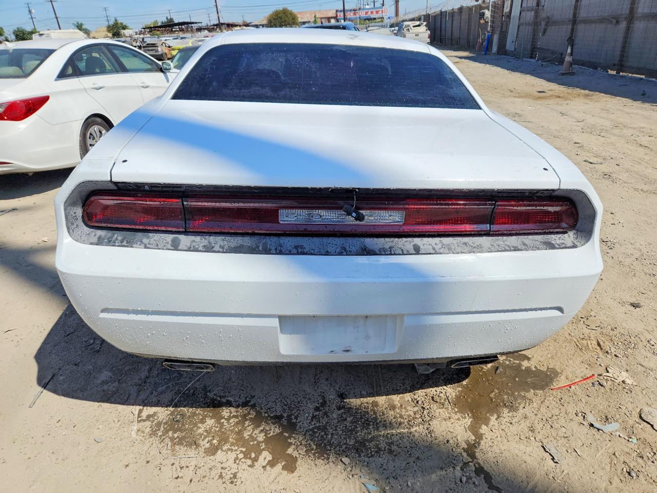 2013 Dodge Challenger Sxt White vin: 2C3CDYAG2DH733801