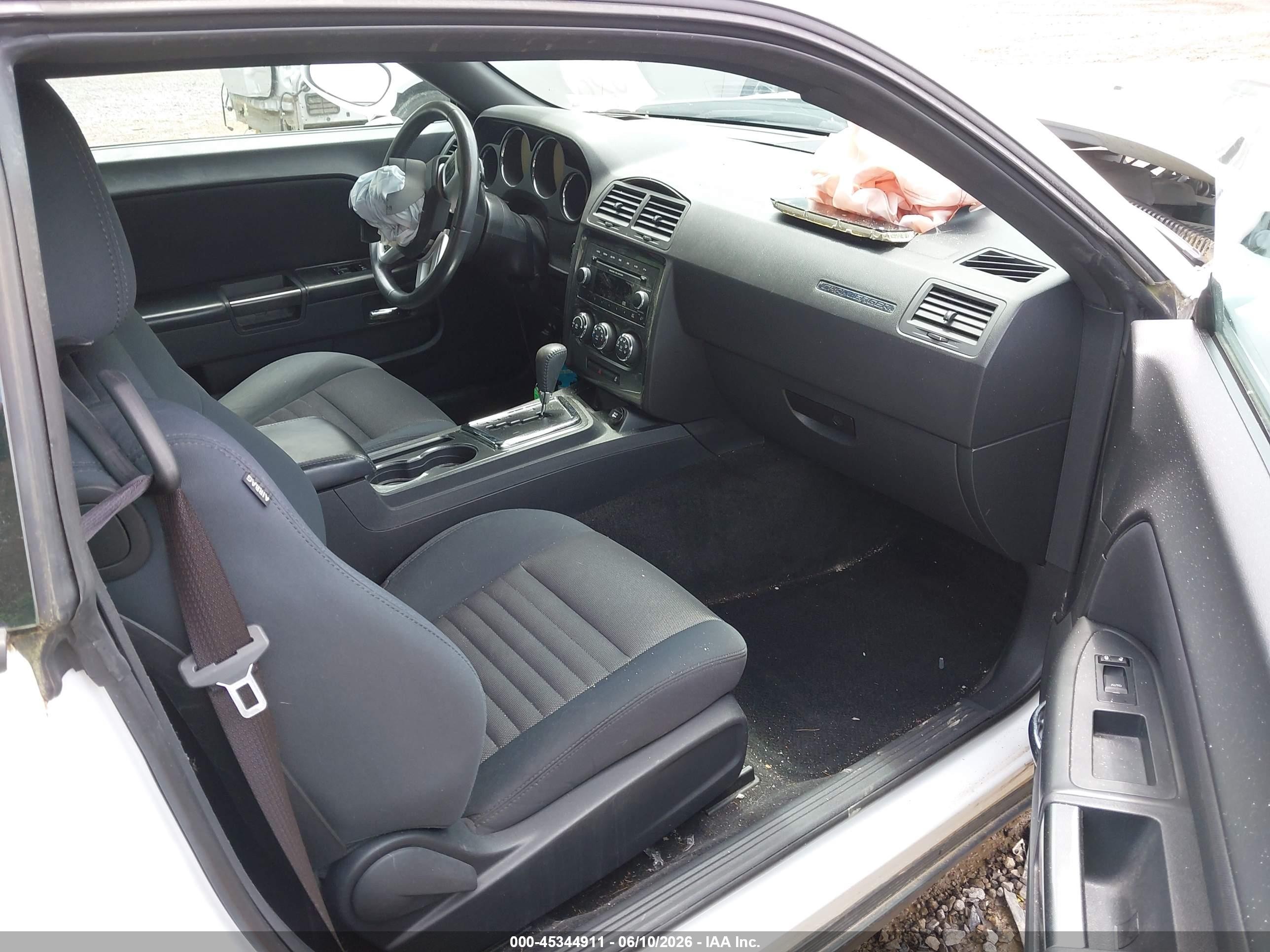 2014 Dodge Challenger Sxt White vin: 2C3CDYAG2EH126864