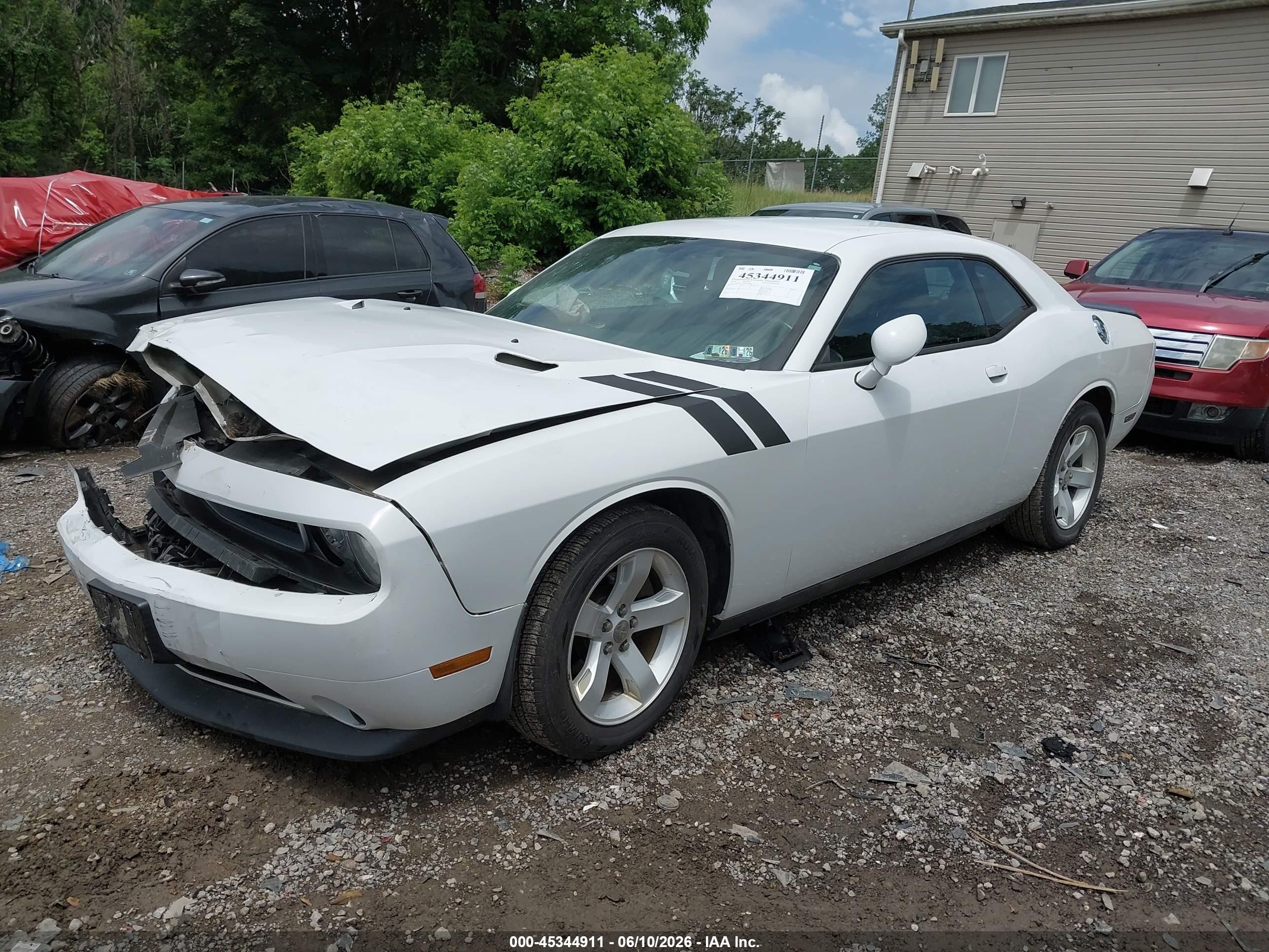2014 Dodge Challenger Sxt White vin: 2C3CDYAG2EH126864