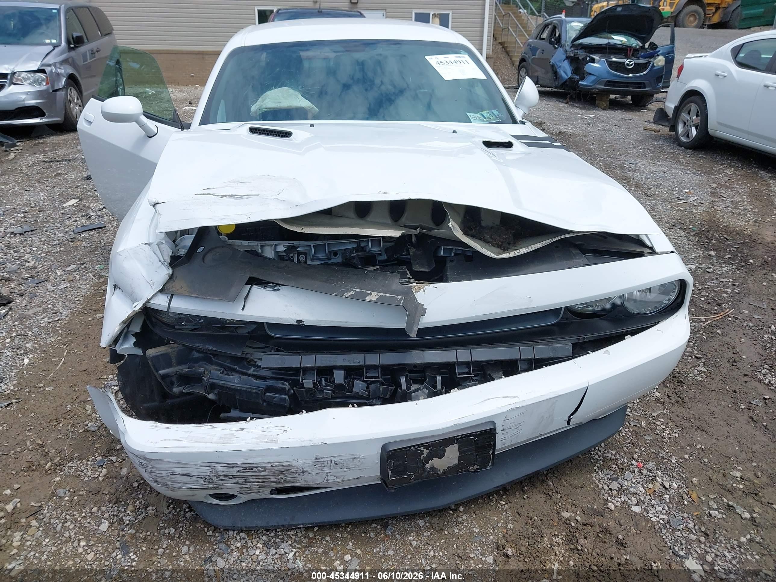 2014 Dodge Challenger Sxt White vin: 2C3CDYAG2EH126864