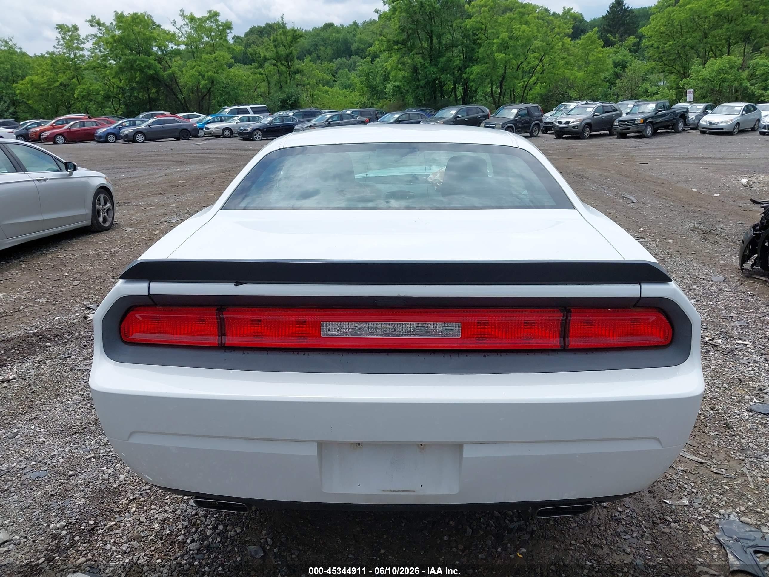 2014 Dodge Challenger Sxt White vin: 2C3CDYAG2EH126864