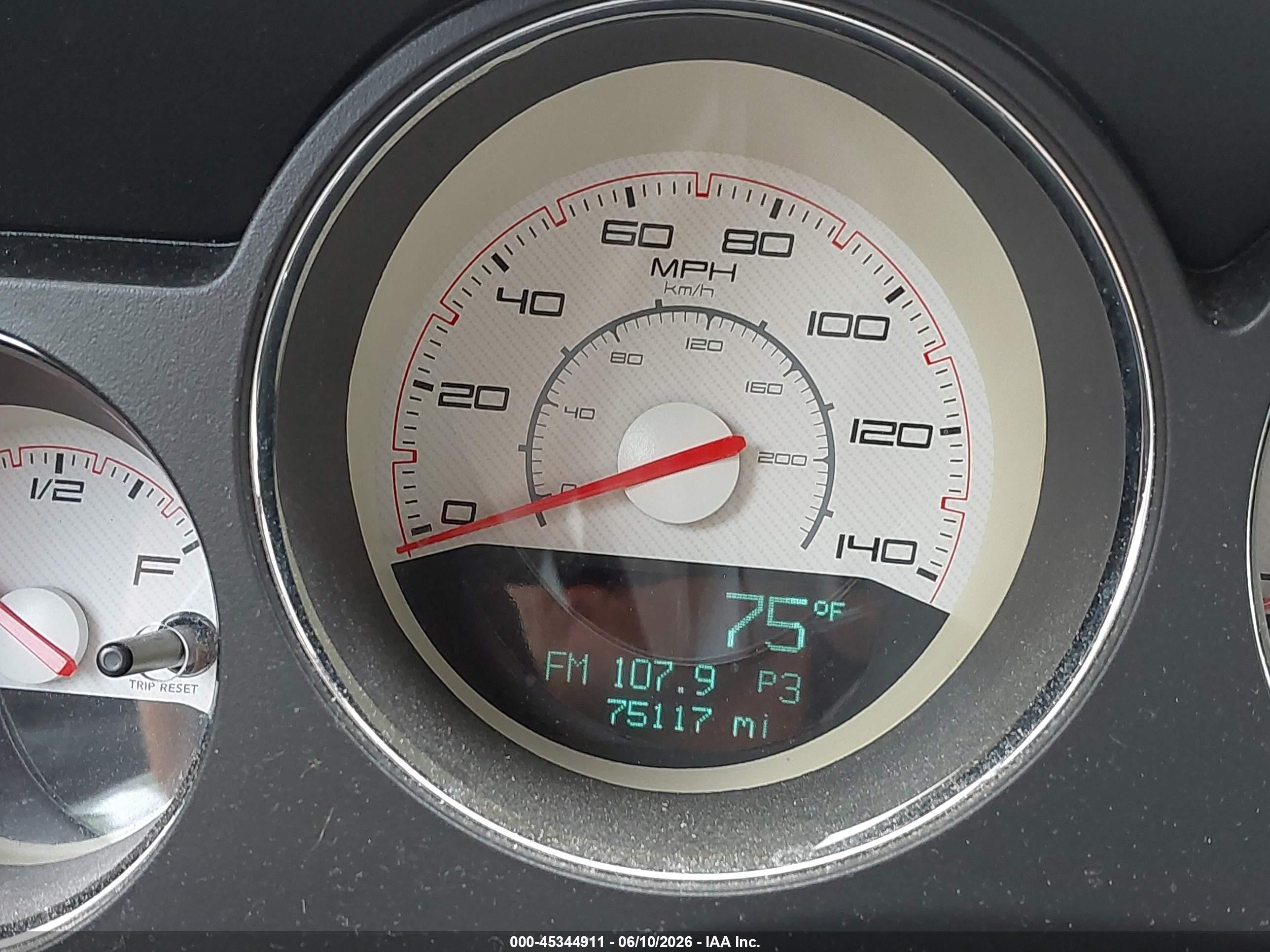 2014 Dodge Challenger Sxt White vin: 2C3CDYAG2EH126864