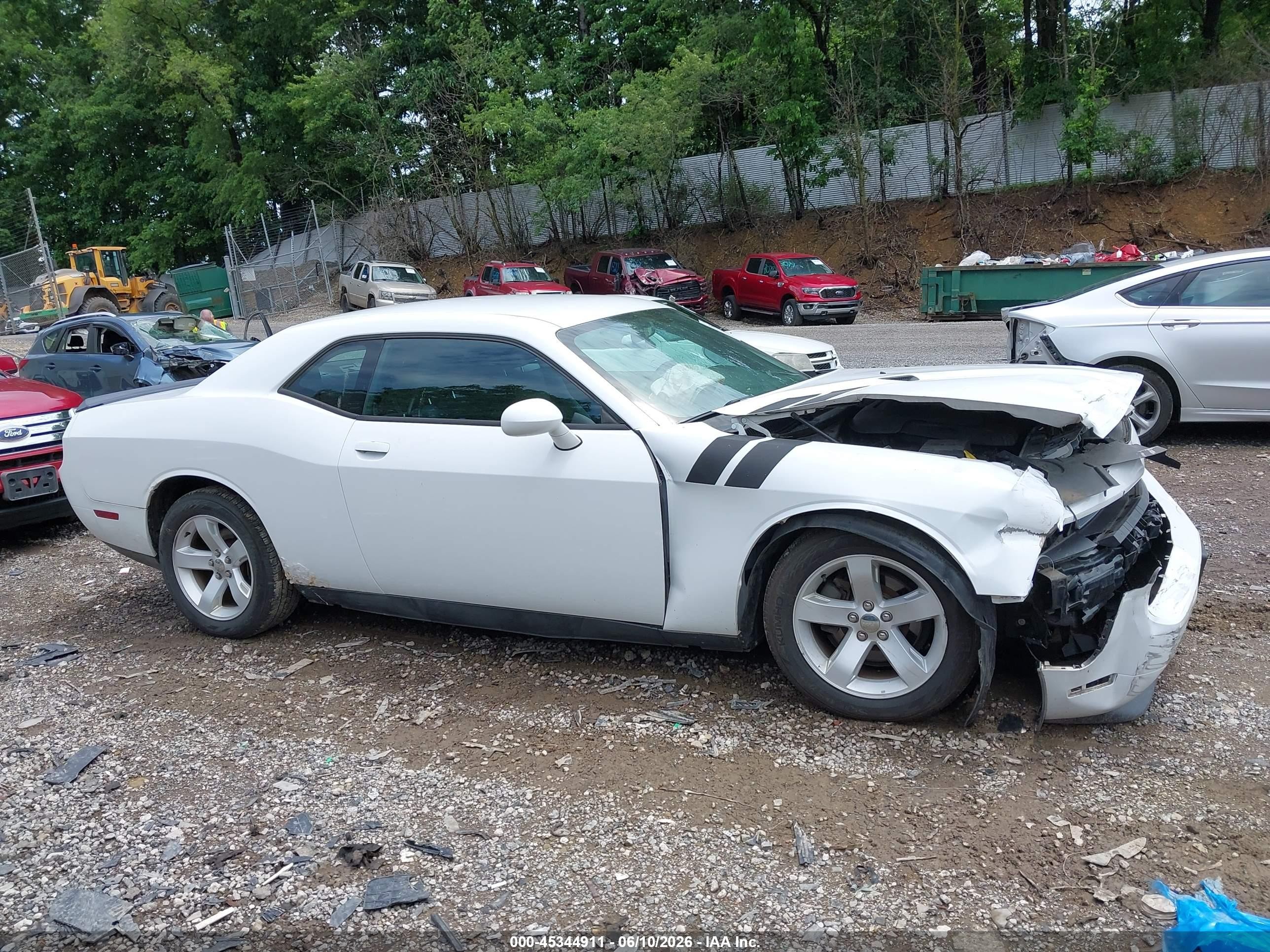 2014 Dodge Challenger Sxt White vin: 2C3CDYAG2EH126864