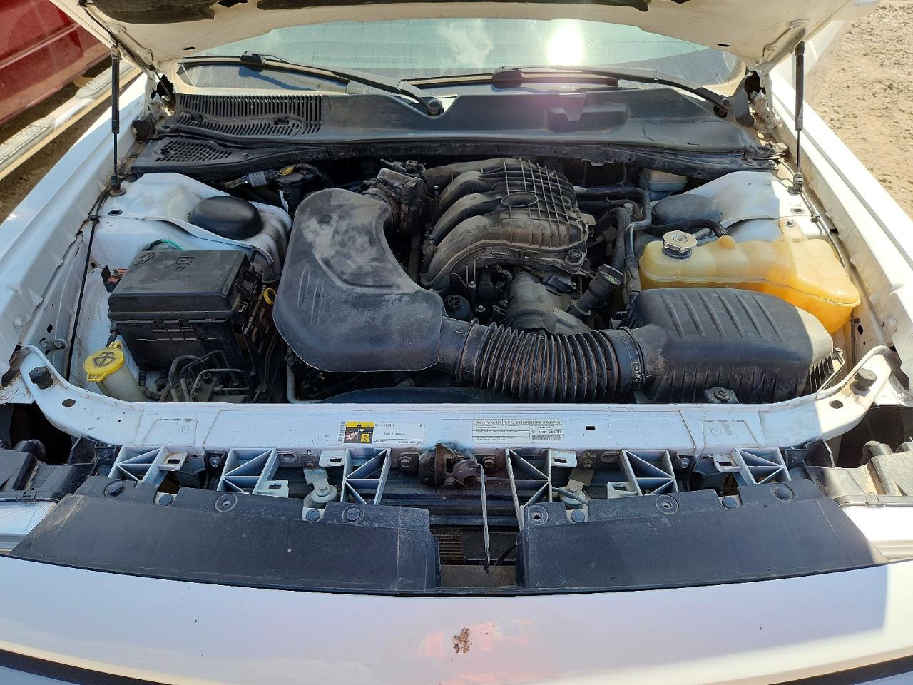 2014 Dodge Challenger Sxt White vin: 2C3CDYAG2EH250021