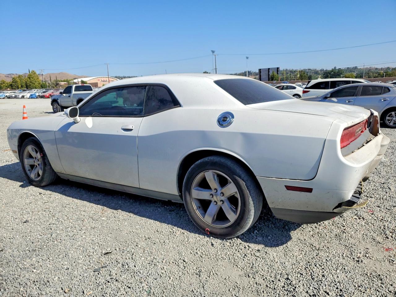 2014 Dodge Challenger Sxt White vin: 2C3CDYAG2EH290017