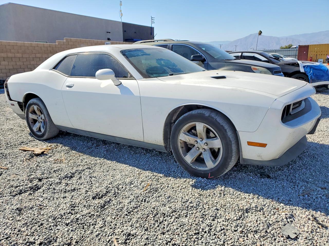 2014 Dodge Challenger Sxt White vin: 2C3CDYAG2EH290017