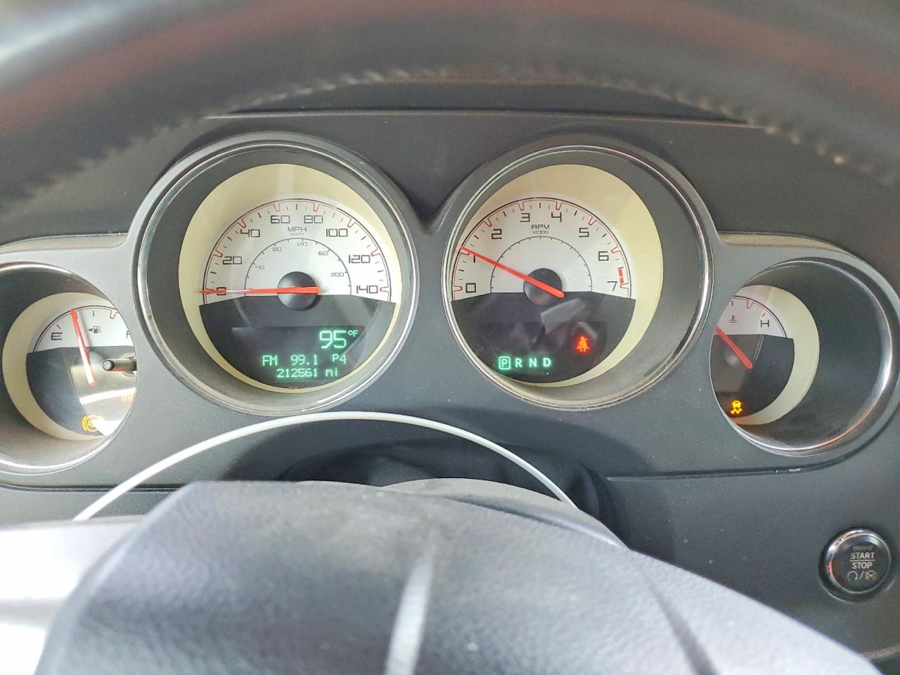 2014 Dodge Challenger Sxt White vin: 2C3CDYAG2EH290017