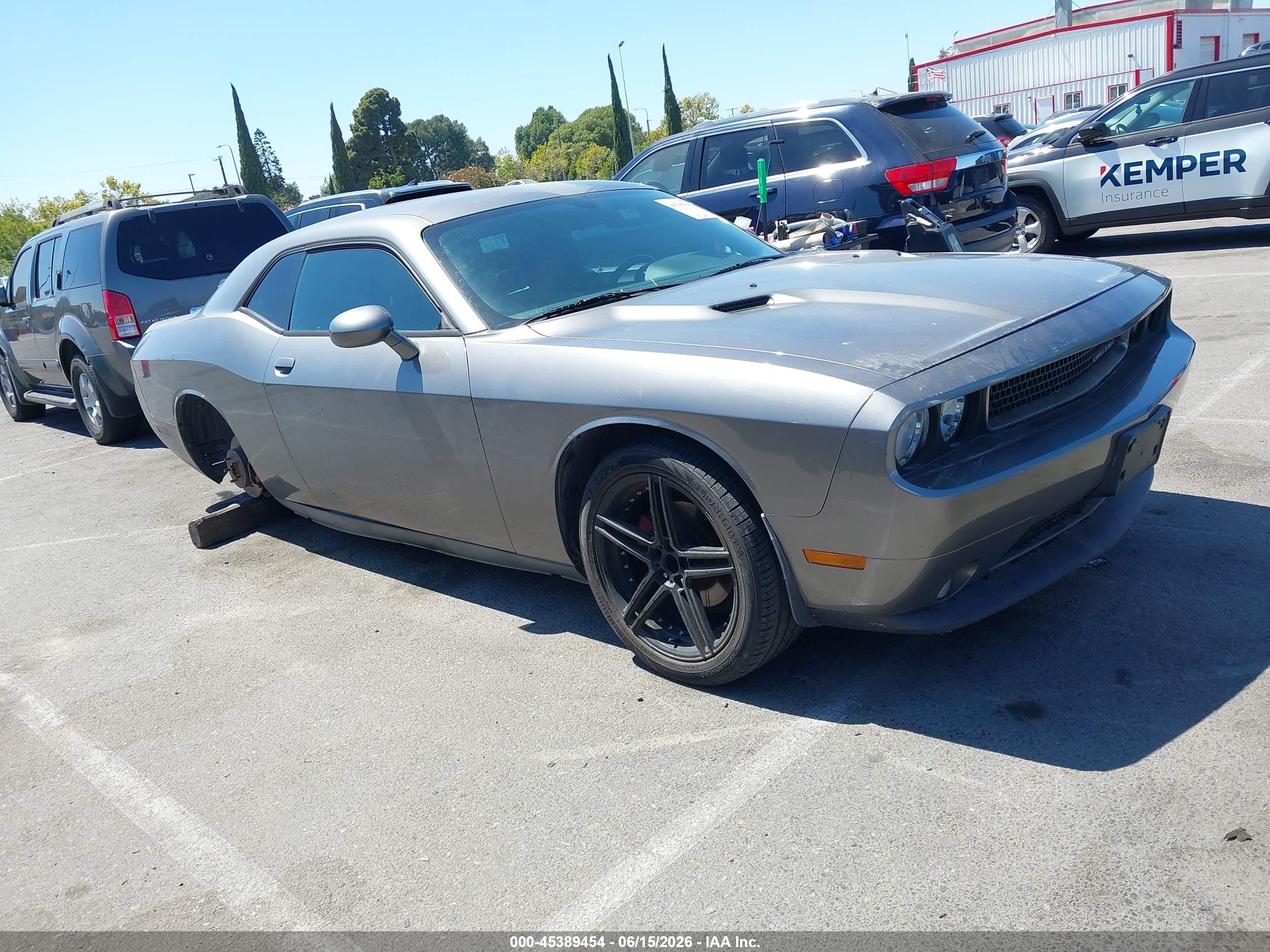 2012 Dodge Challenger Sxt Gray vin: 2C3CDYAG3CH228199
