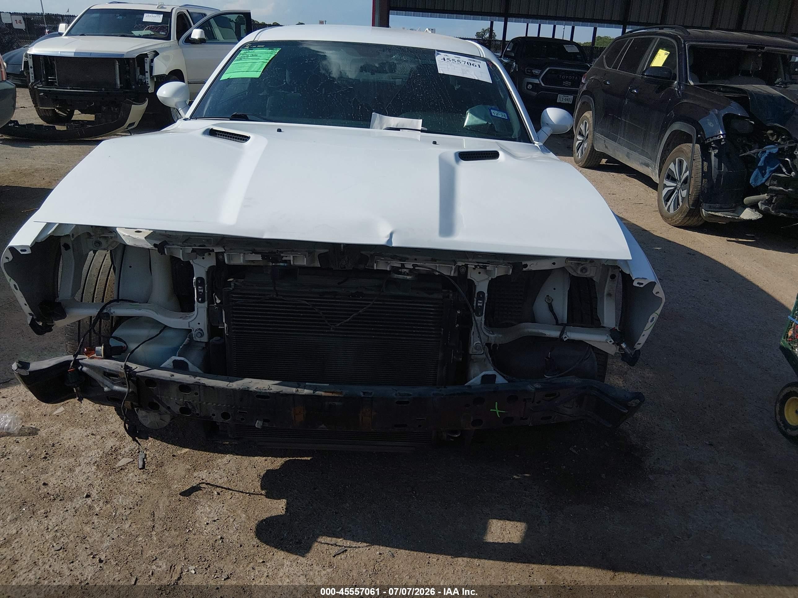 2013 Dodge Challenger Sxt Белый vin: 2C3CDYAG3DH641242