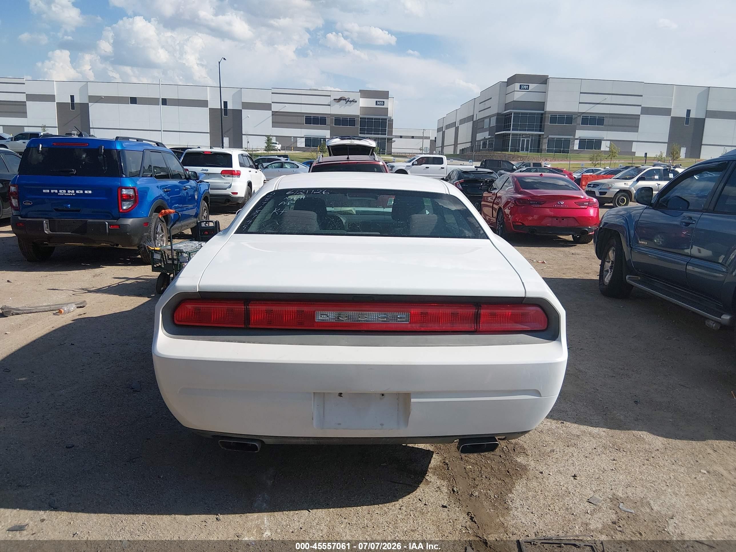 2013 Dodge Challenger Sxt Белый vin: 2C3CDYAG3DH641242