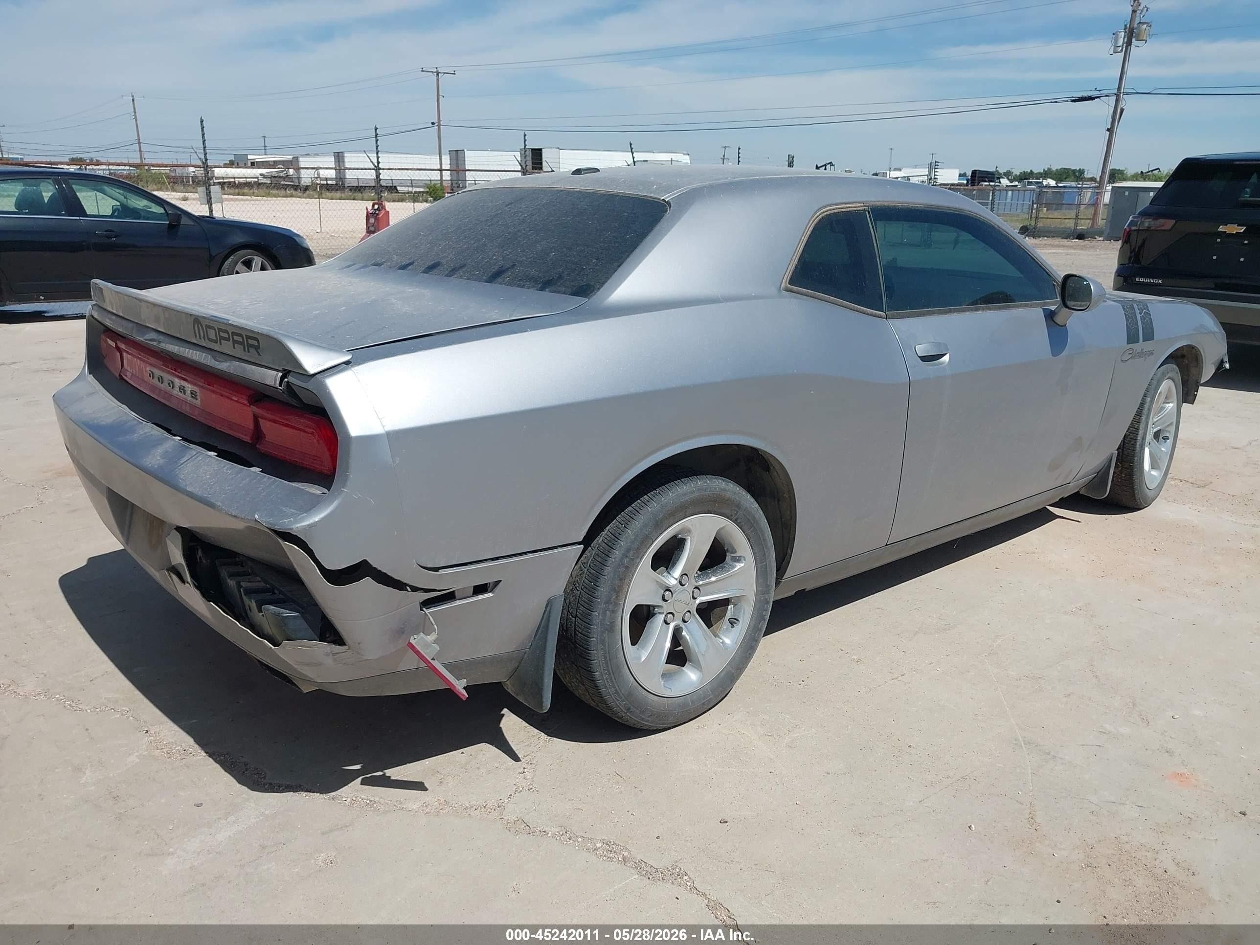 2014 Dodge Challenger Sxt Silver vin: 2C3CDYAG3EH112181
