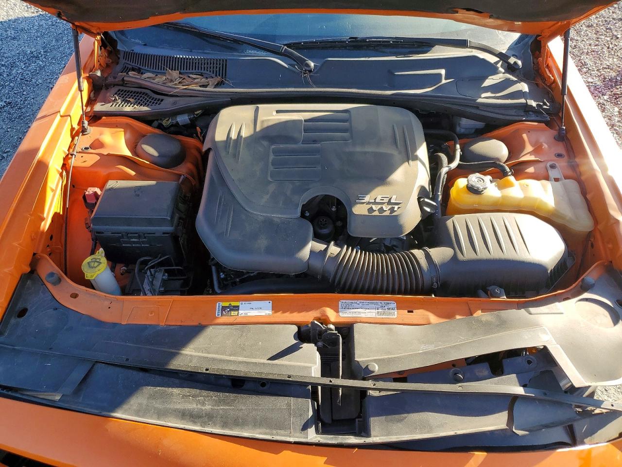 2014 Dodge Challenger Sxt Orange vin: 2C3CDYAG3EH139347