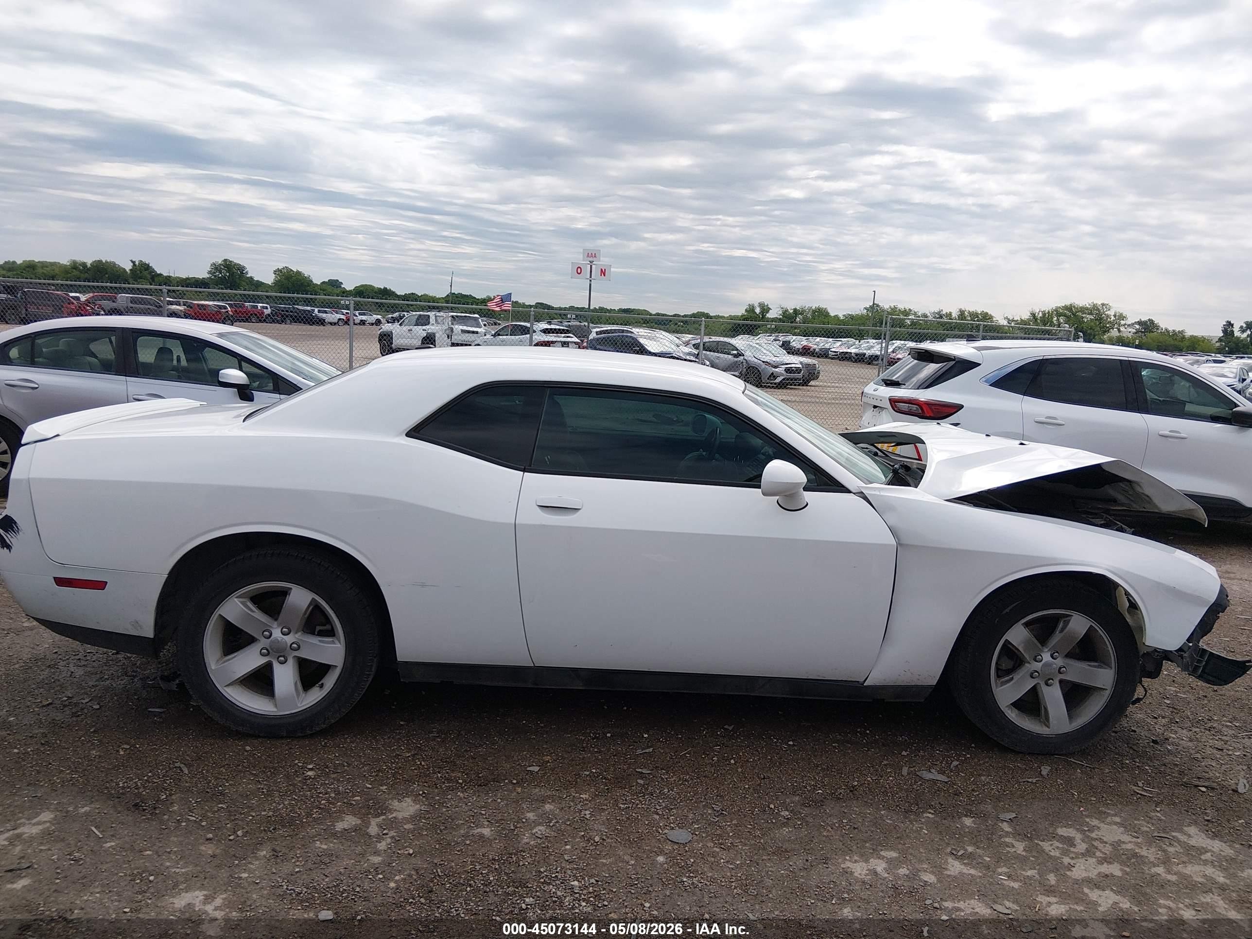 2013 Dodge Challenger Sxt Plus White vin: 2C3CDYAG4DH708611