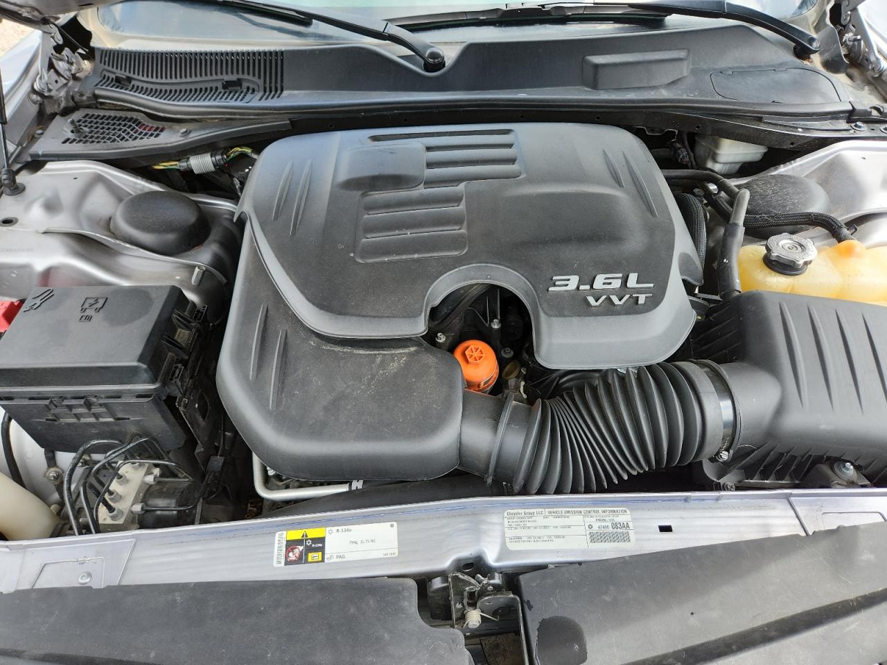 2014 Dodge Challenger Sxt Silver vin: 2C3CDYAG4EH110701
