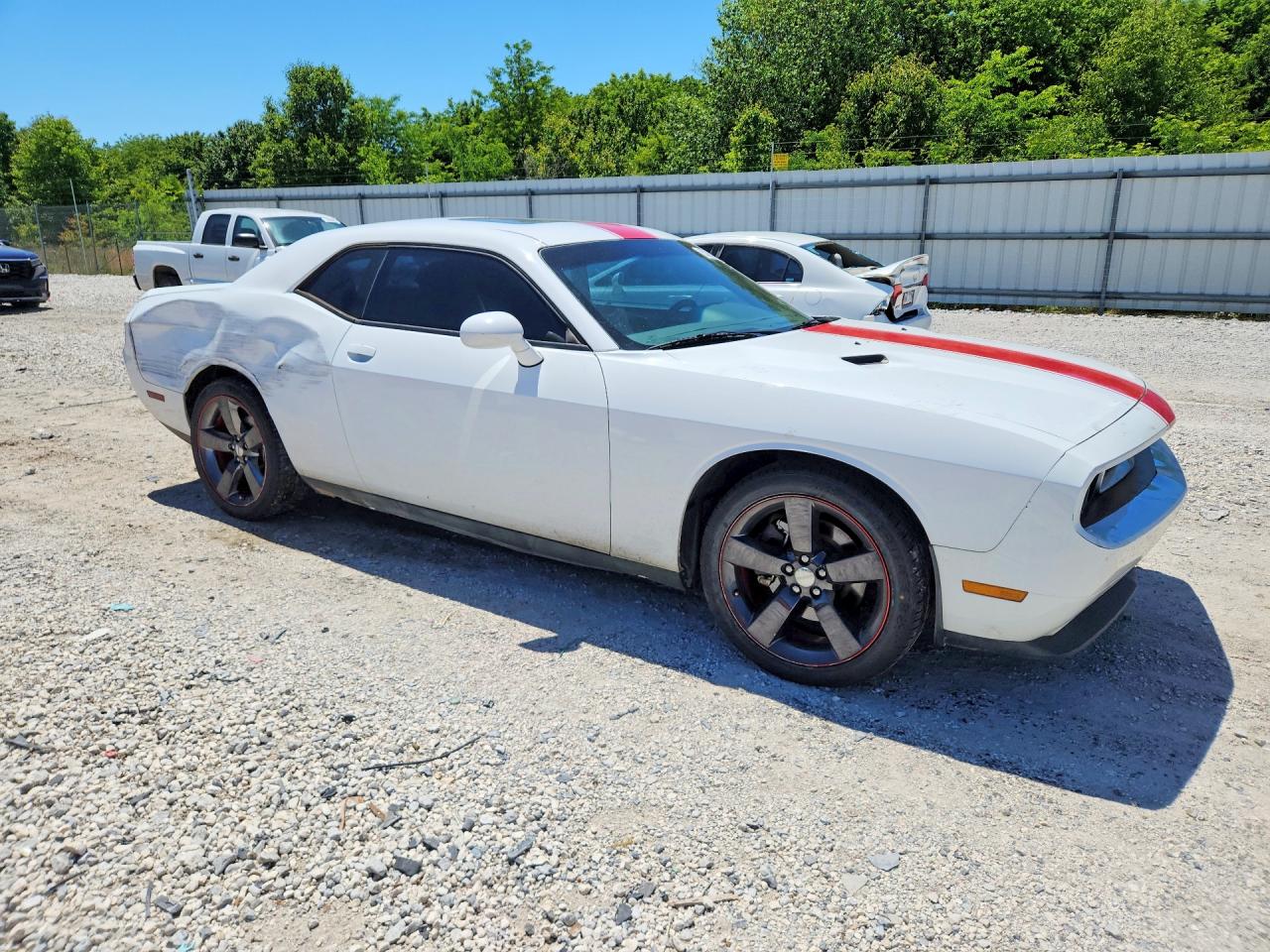 2014 Dodge Challenger Sxt White vin: 2C3CDYAG4EH177086