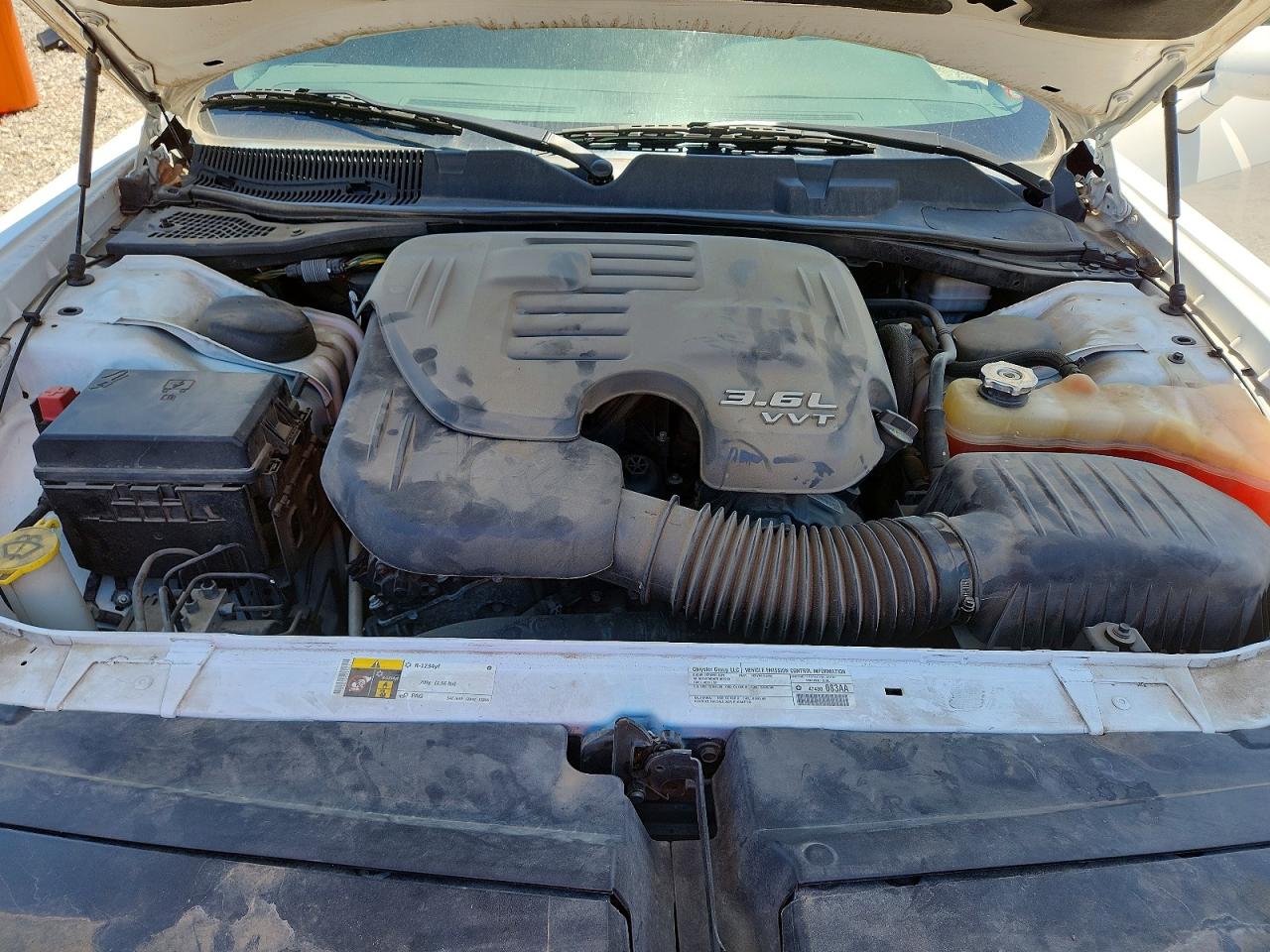 2014 Dodge Challenger Sxt White vin: 2C3CDYAG4EH177086