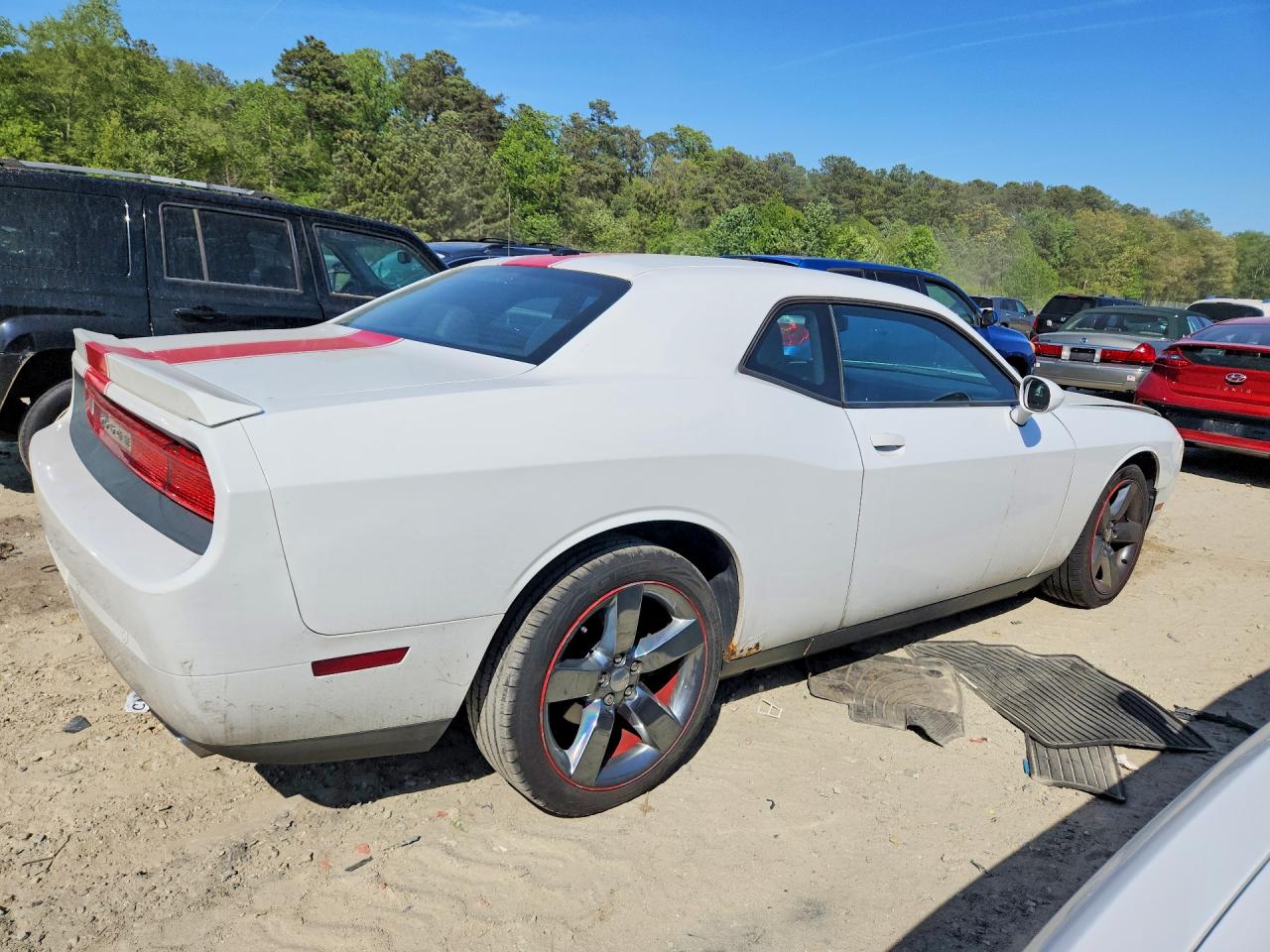 2014 Dodge Challenger Sxt White vin: 2C3CDYAG4EH293470
