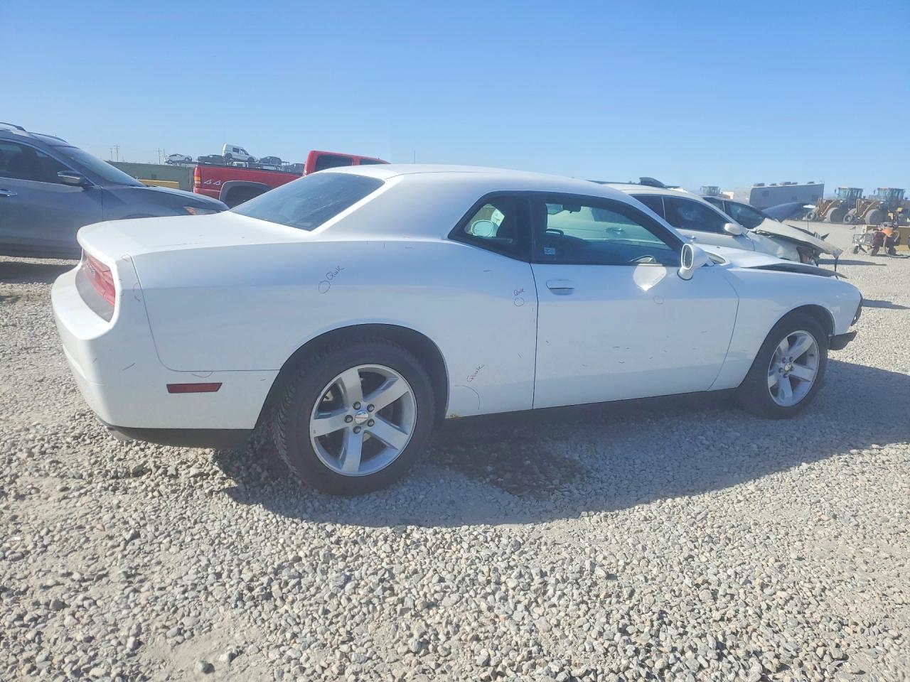 2013 Dodge Challenger Sxt White vin: 2C3CDYAG5DH692306