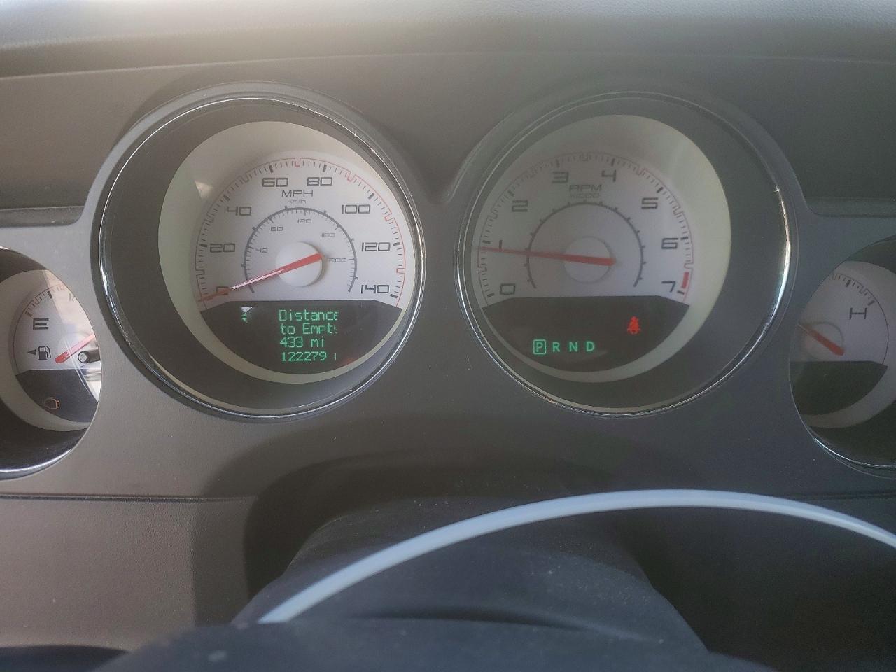 2013 Dodge Challenger Sxt White vin: 2C3CDYAG5DH692306