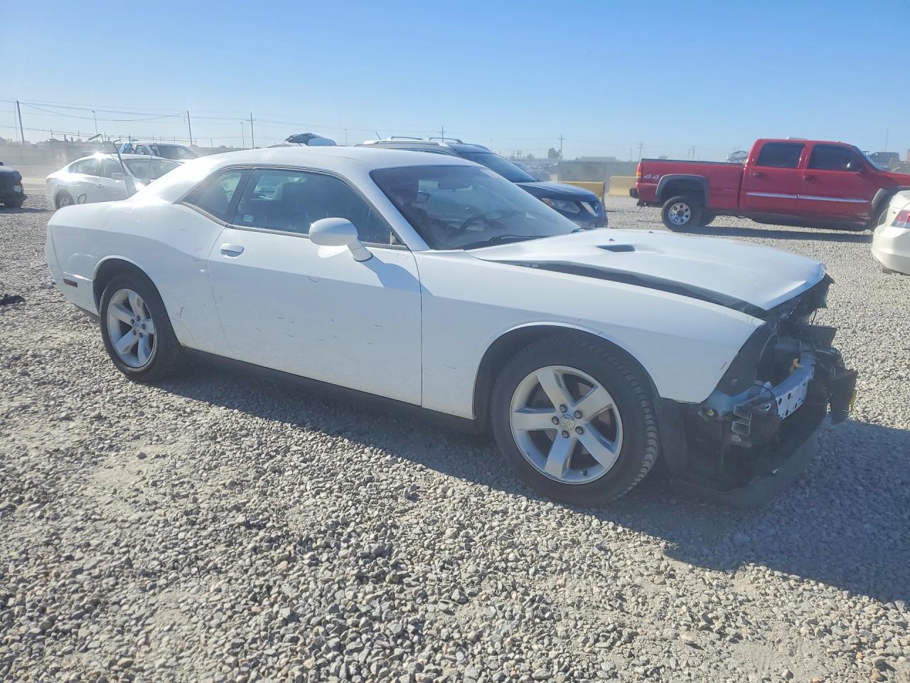 2013 Dodge Challenger Sxt White vin: 2C3CDYAG5DH692306