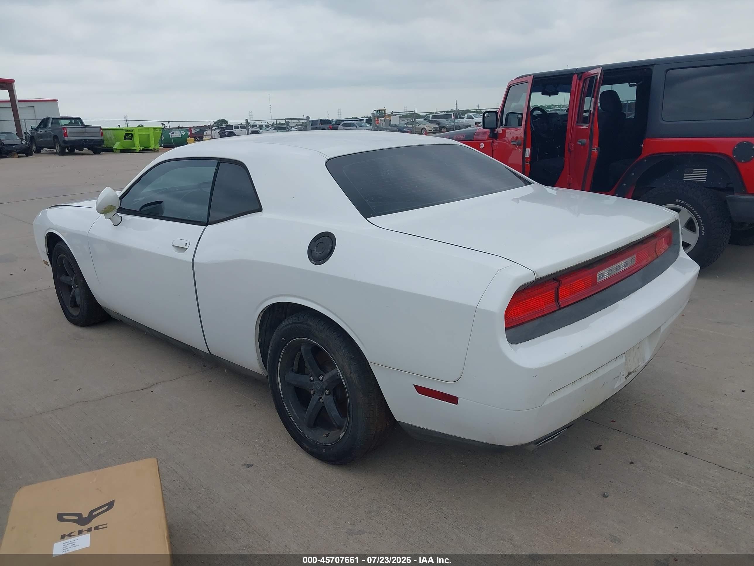 2014 Dodge Challenger Sxt White vin: 2C3CDYAG5EH204313