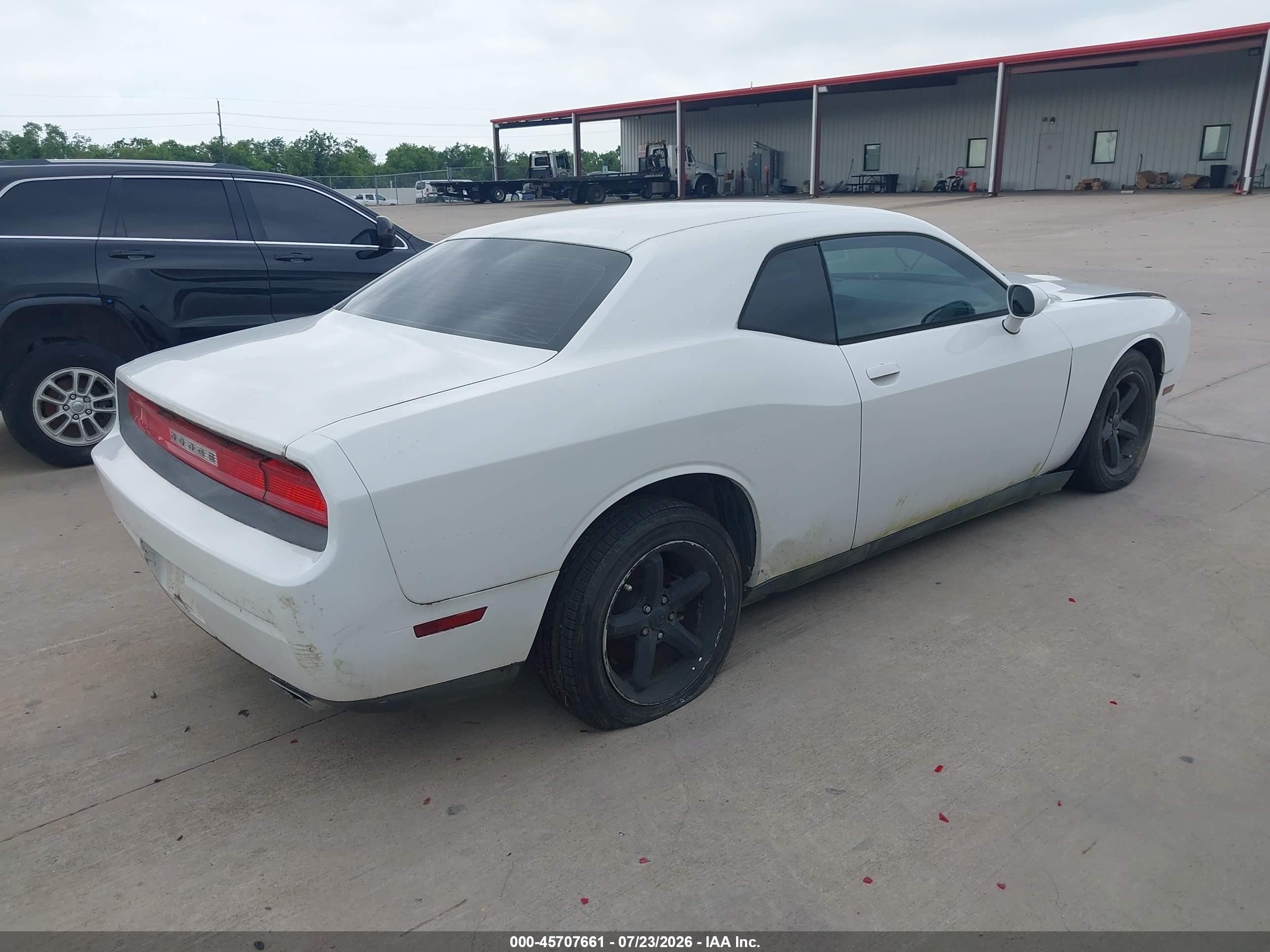 2014 Dodge Challenger Sxt White vin: 2C3CDYAG5EH204313