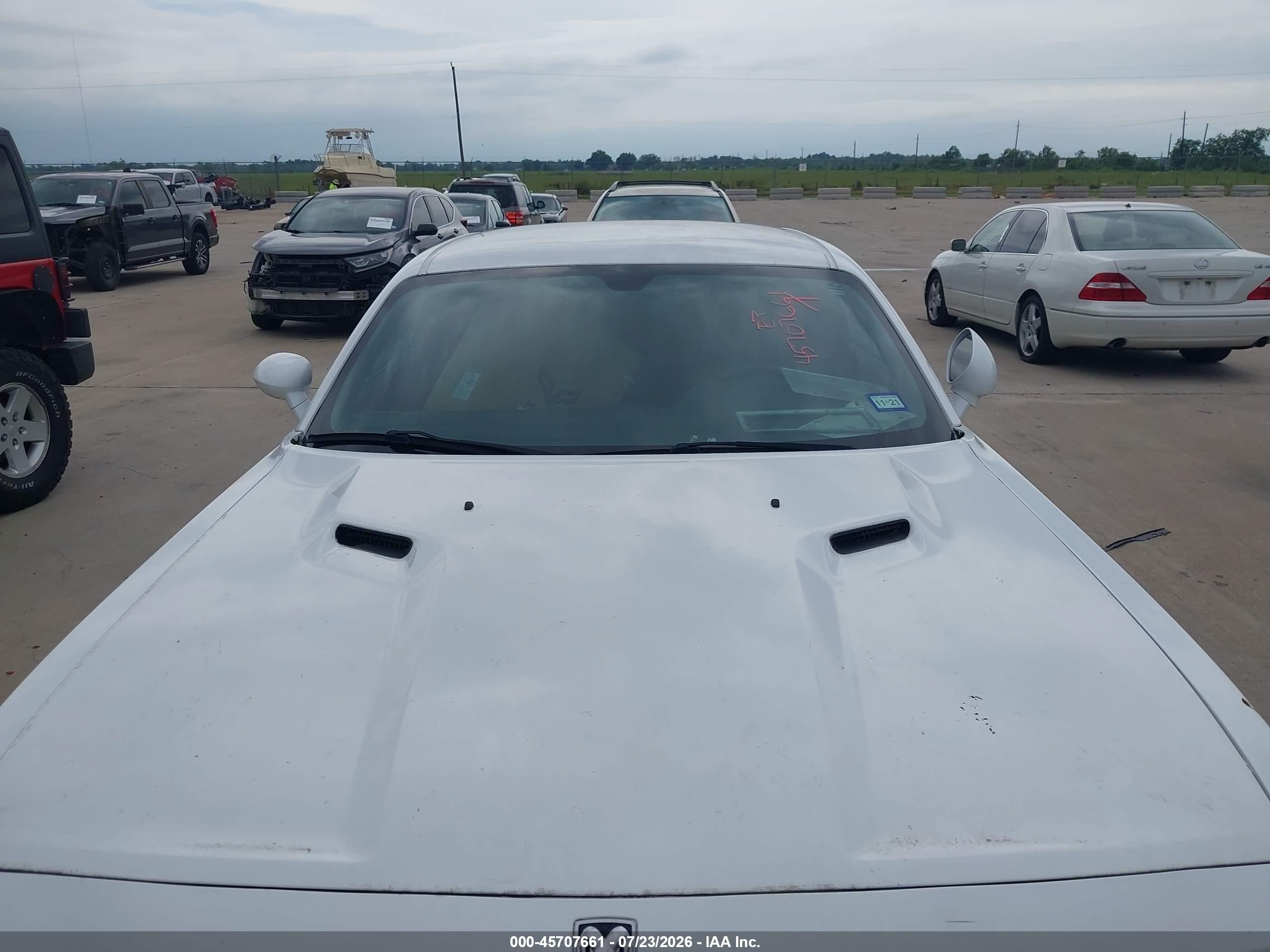 2014 Dodge Challenger Sxt White vin: 2C3CDYAG5EH204313