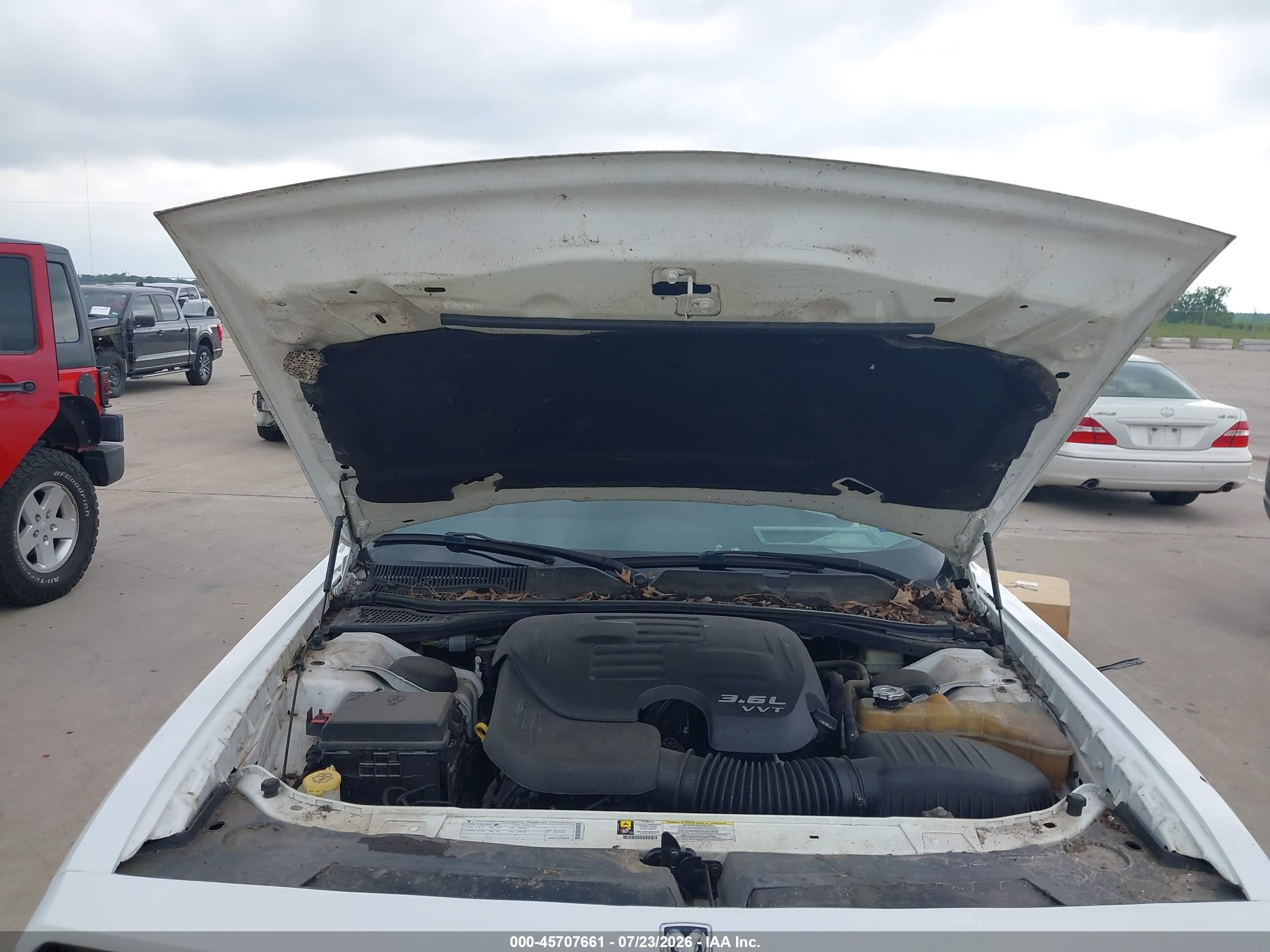 2014 Dodge Challenger Sxt White vin: 2C3CDYAG5EH204313