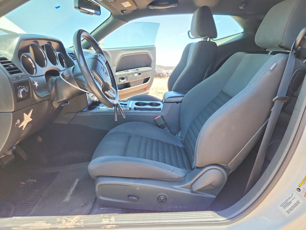 2014 Dodge Challenger Sxt White vin: 2C3CDYAG5EH285832