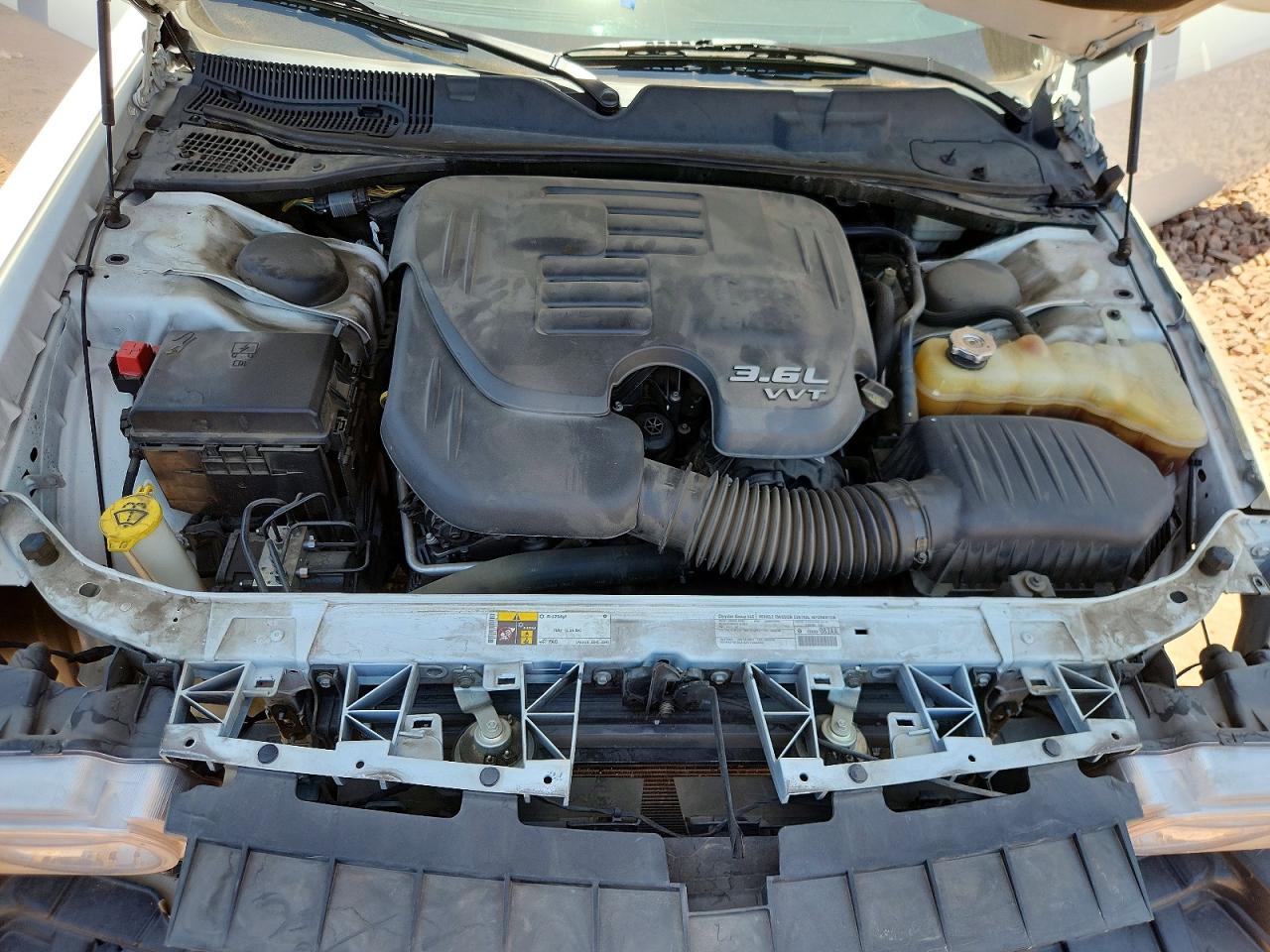 2014 Dodge Challenger Sxt White vin: 2C3CDYAG5EH285832