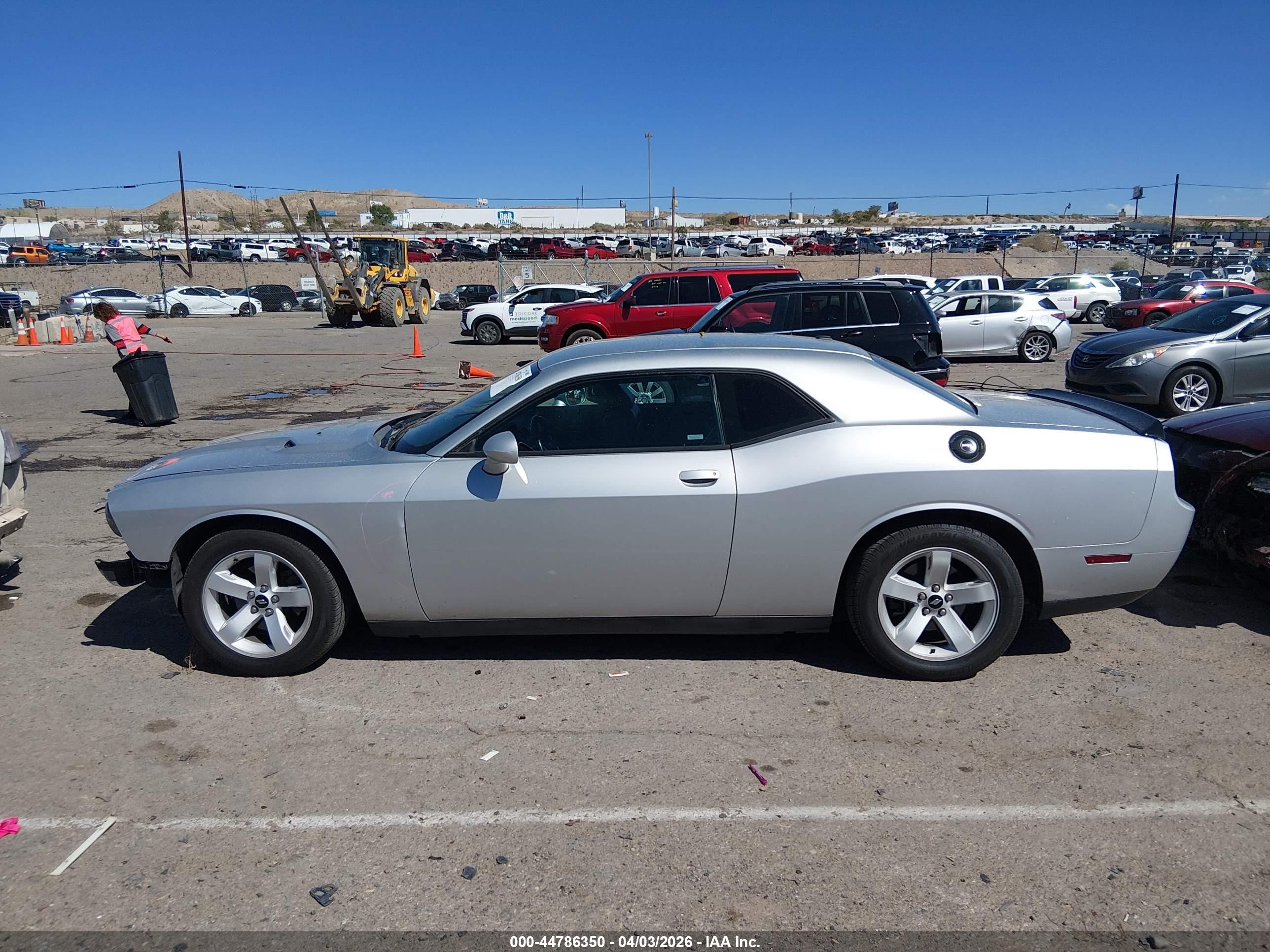 2012 Dodge Challenger Sxt Серебряный vin: 2C3CDYAG6CH257955