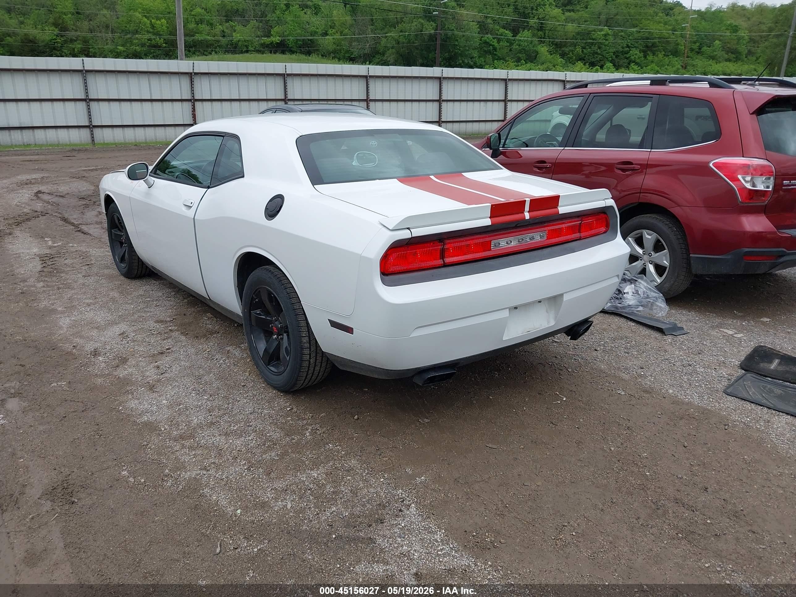 2013 Dodge Challenger Sxt White vin: 2C3CDYAG6DH627822