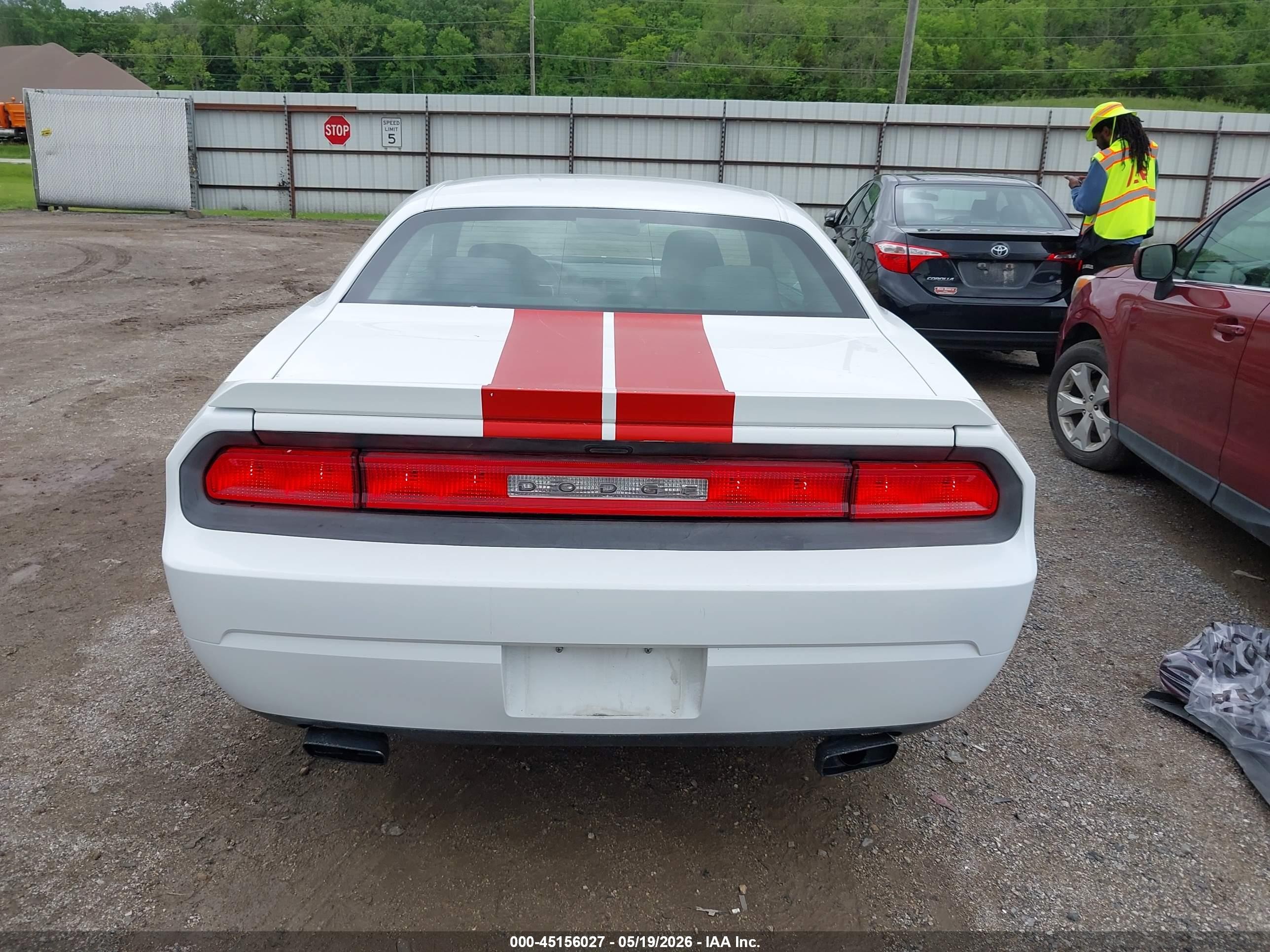 2013 Dodge Challenger Sxt White vin: 2C3CDYAG6DH627822
