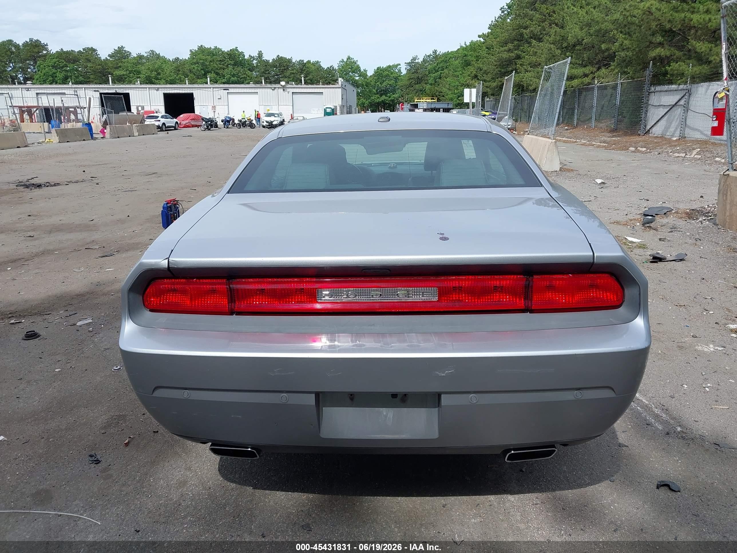 2013 Dodge Challenger Sxt Plus Silver vin: 2C3CDYAG6DH710411