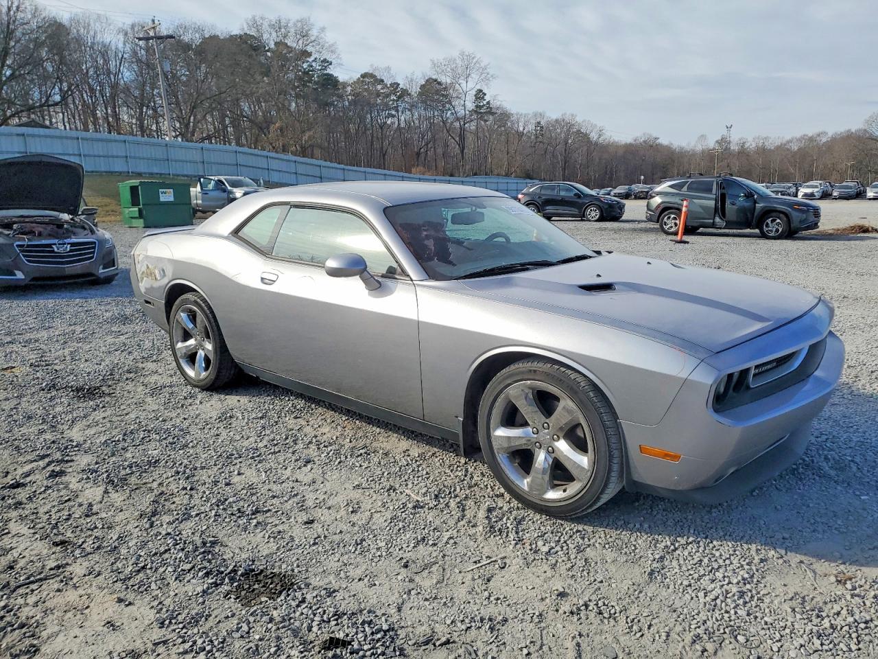 2014 Dodge Challenger Sxt Серебряный vin: 2C3CDYAG6EH195945