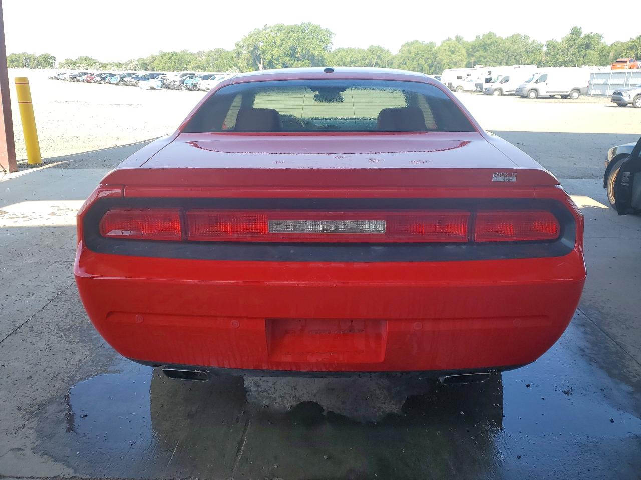 2014 Dodge Challenger Sxt Красный vin: 2C3CDYAG6EH304226