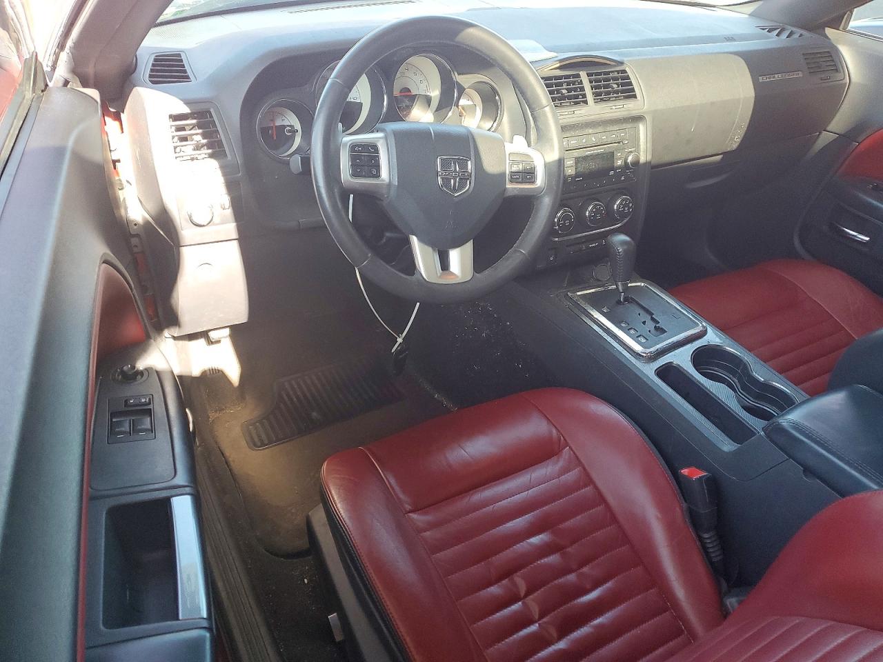 2014 Dodge Challenger Sxt Красный vin: 2C3CDYAG6EH304226