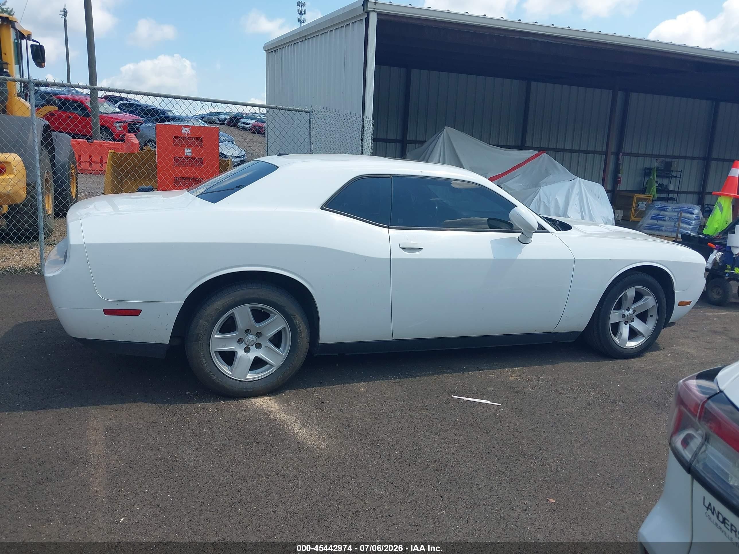 2012 Dodge Challenger Sxt White vin: 2C3CDYAG7CH154236