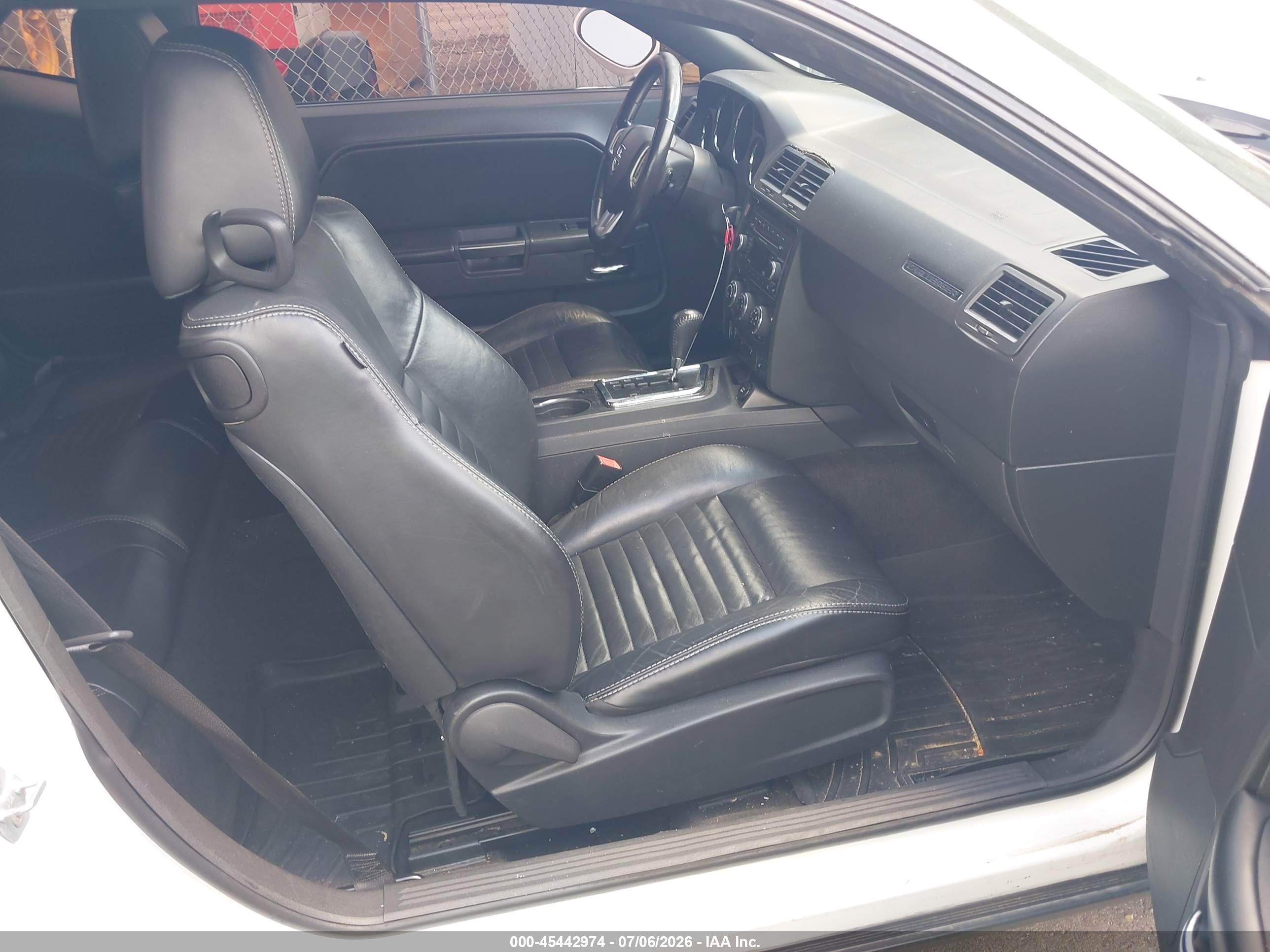 2012 Dodge Challenger Sxt White vin: 2C3CDYAG7CH154236