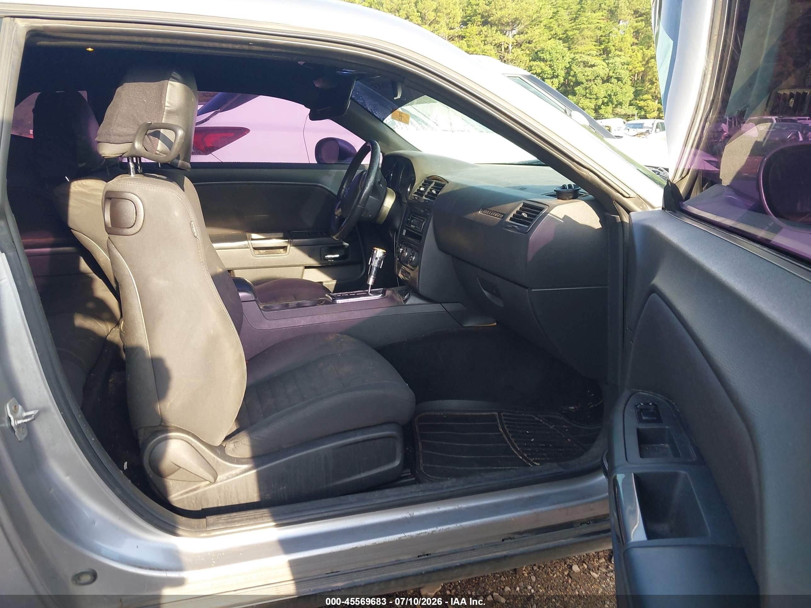 2013 Dodge Challenger Sxt Серебряный vin: 2C3CDYAG7DH569445