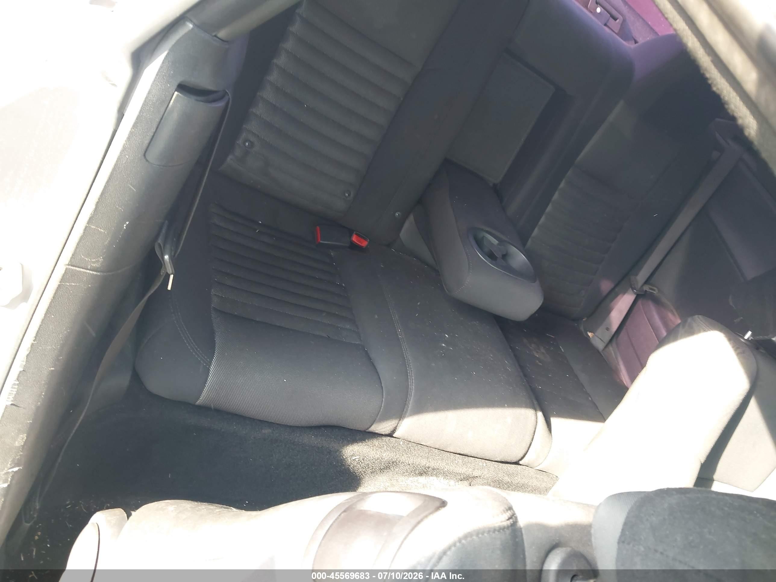 2013 Dodge Challenger Sxt Серебряный vin: 2C3CDYAG7DH569445
