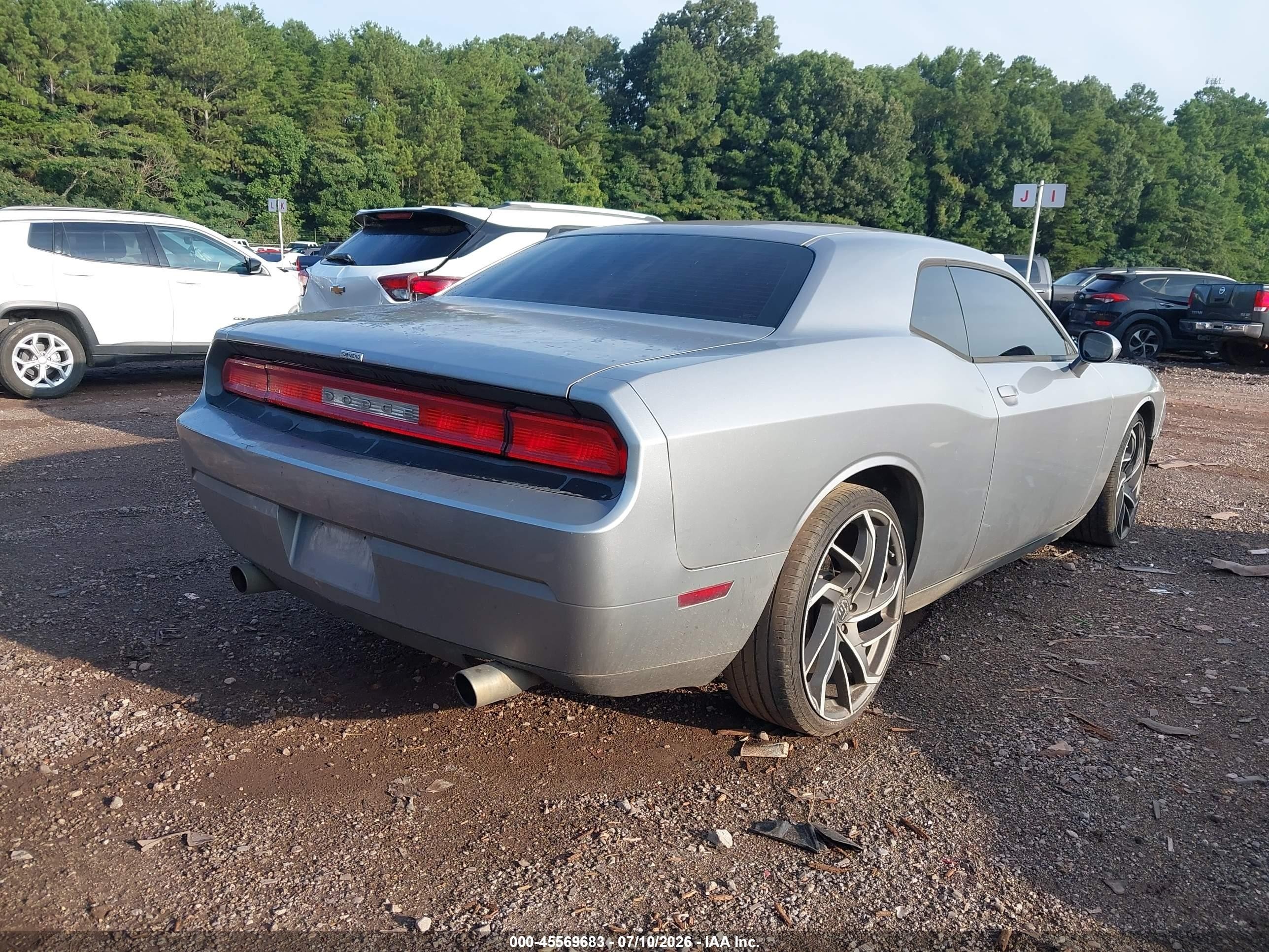 2013 Dodge Challenger Sxt Серебряный vin: 2C3CDYAG7DH569445